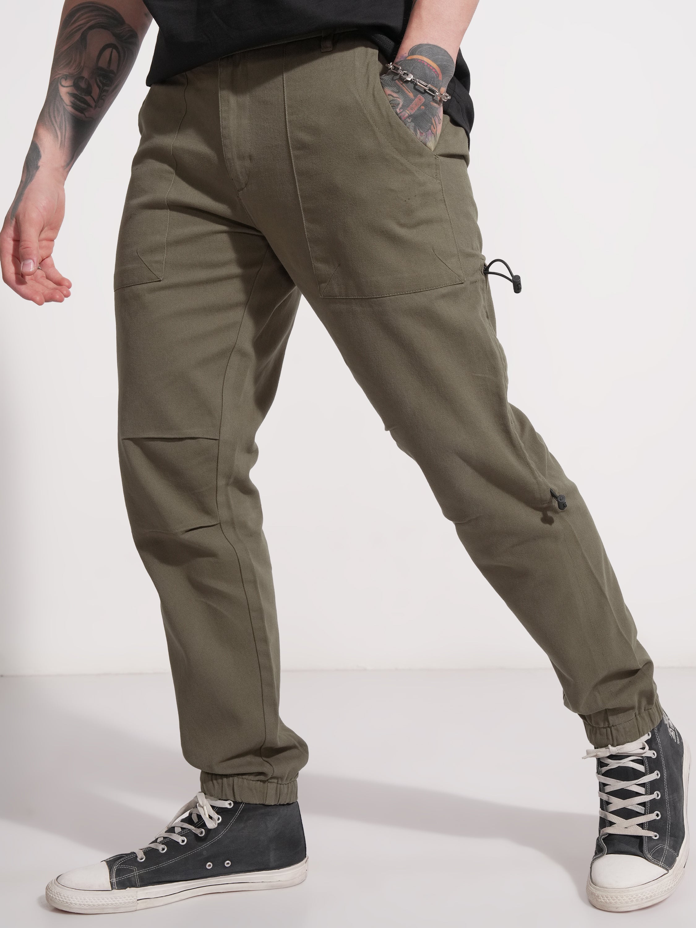Highlander Men Green Relaxed Fit Solid Casual Trouser - Green - Image 1