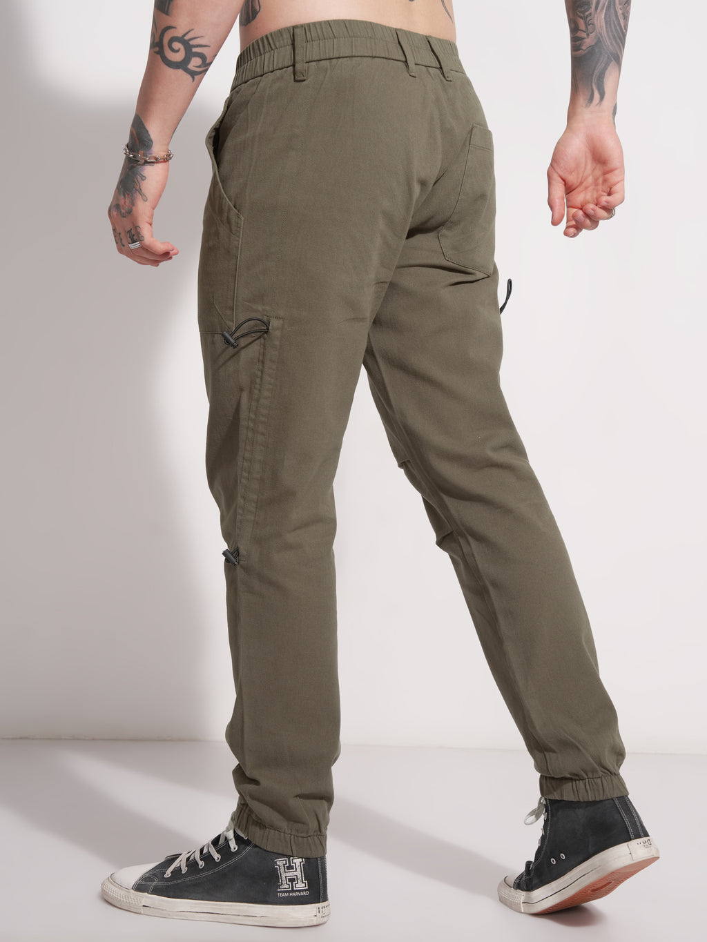 Highlander Men Green Relaxed Fit Solid Casual Trouser - Green - Image 3