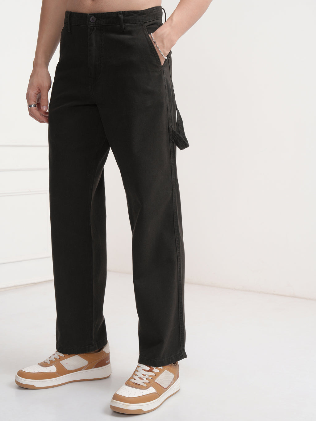 Highlander Men Black Straight Fit Solid Cargo - Black - Image 4