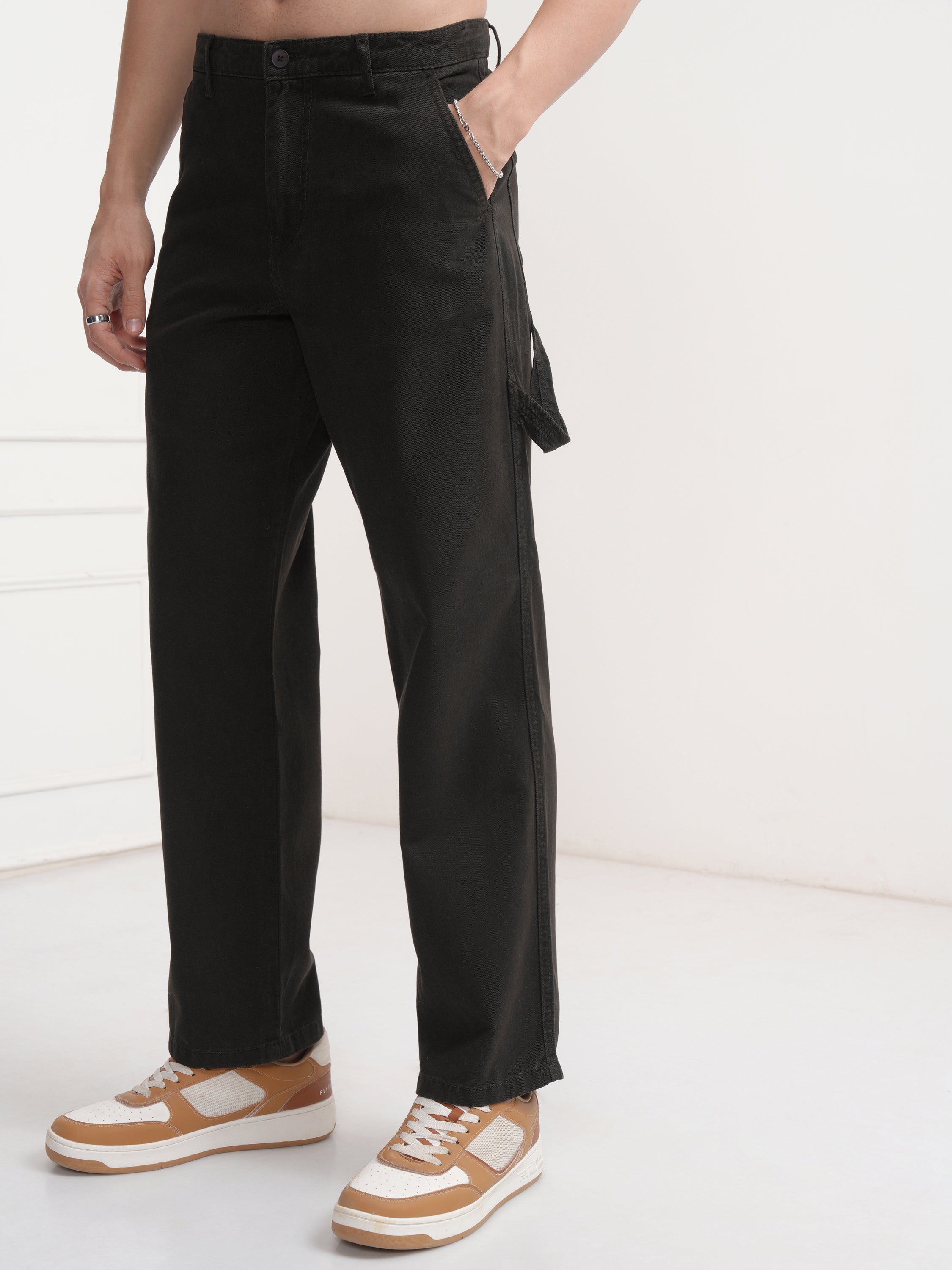 Highlander Men Black Straight Fit Solid Cargo - Black - Image 4