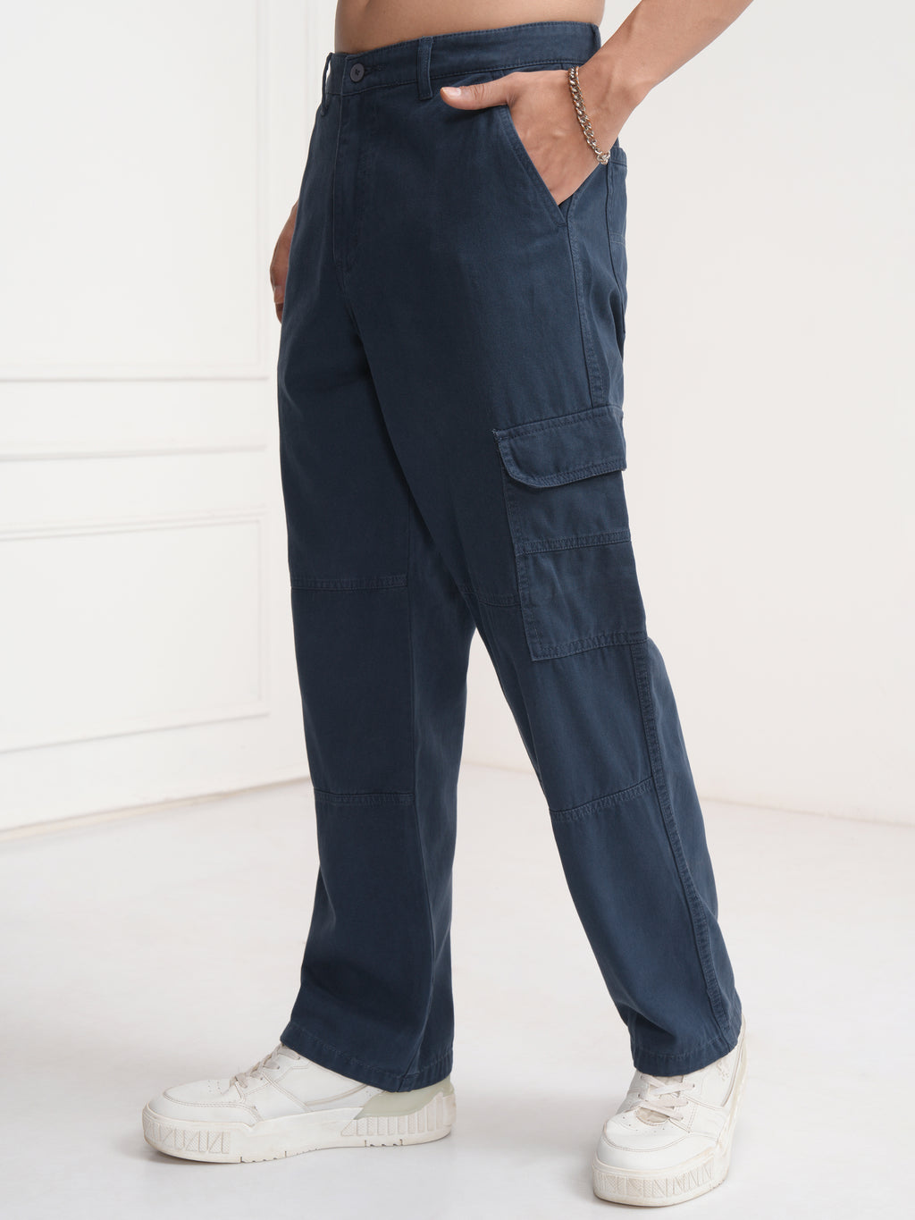 Highlander Men Blue Straight Fit Solid Cargo - Blue - Image 4