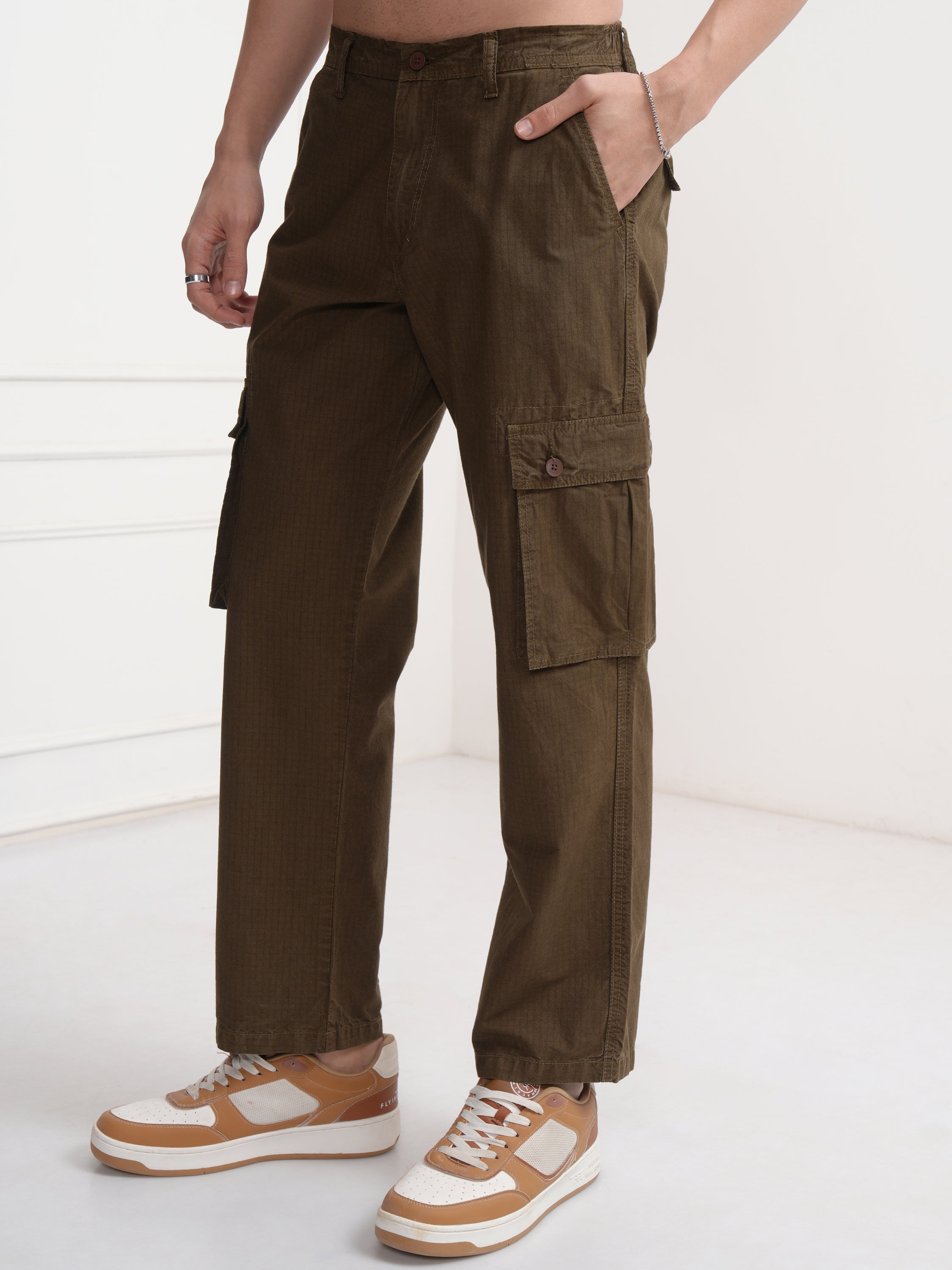 Highlander Men Brown Solid Straight Fit Cargos - Brown - Image 4
