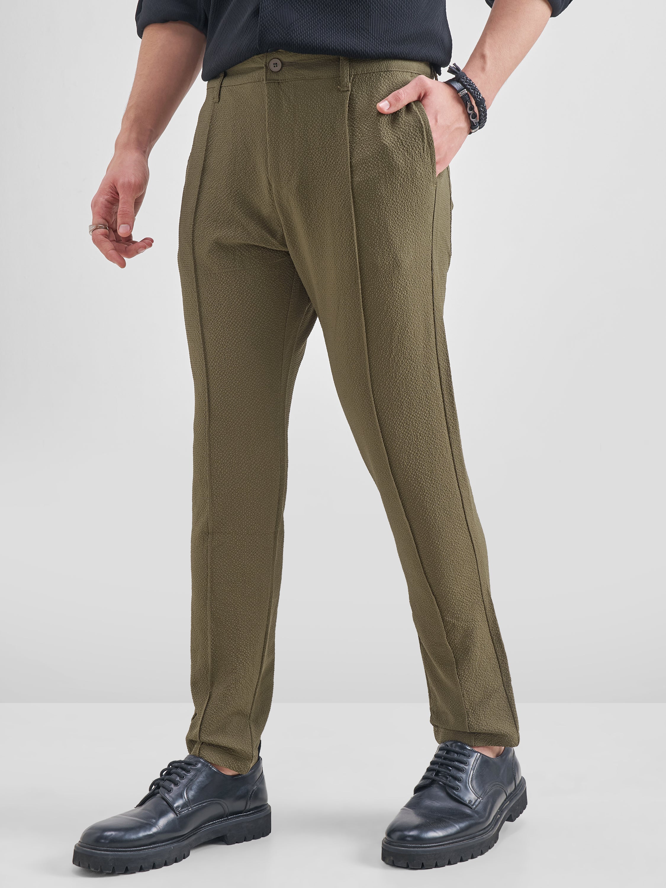 Highlander Men Green Relaxed Fit Solid Regular Trouser - Green - Image 4
