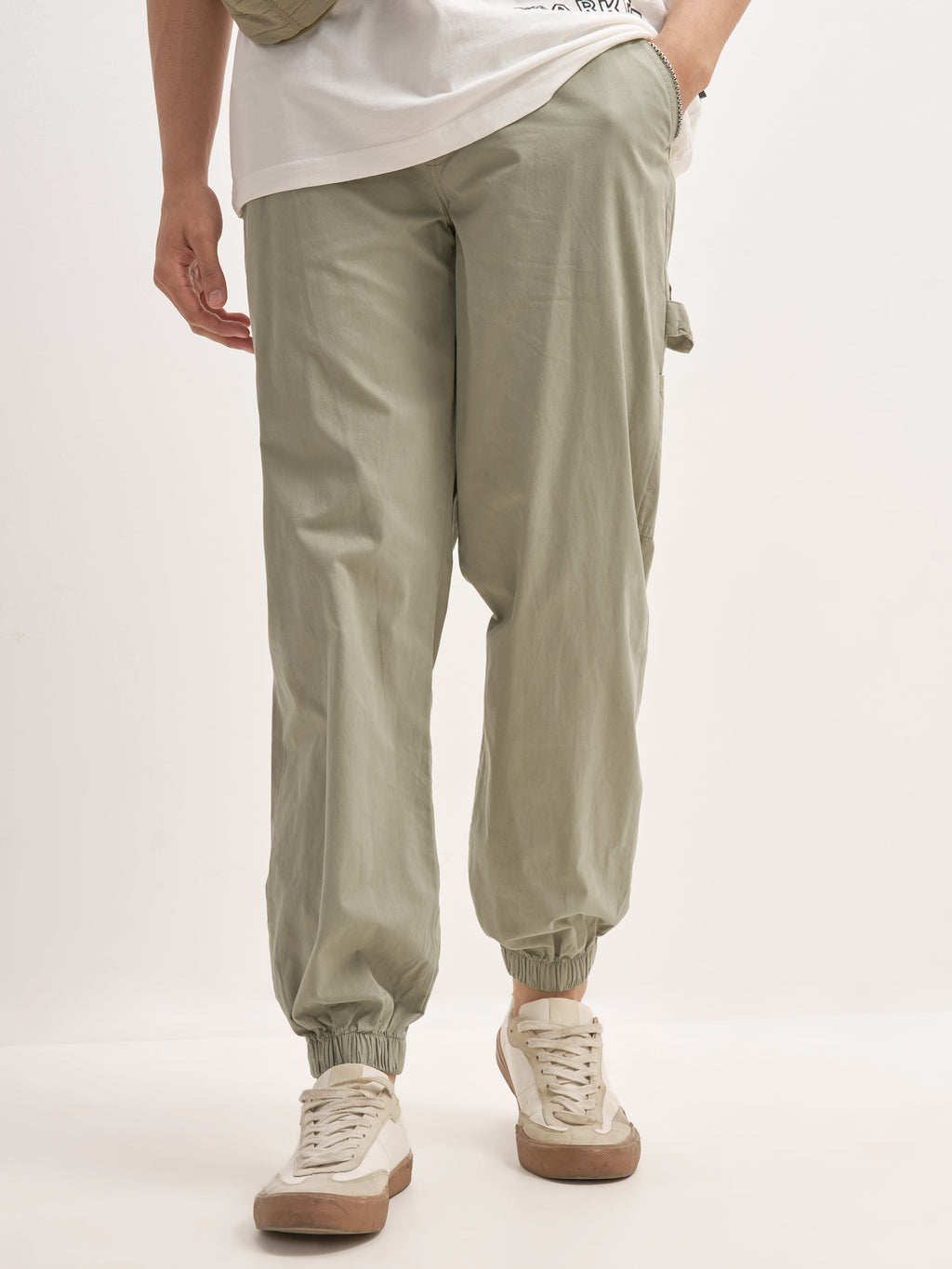 Highlander Men Olive Relaxed Fit Solid Cargos - Olive - Image 1