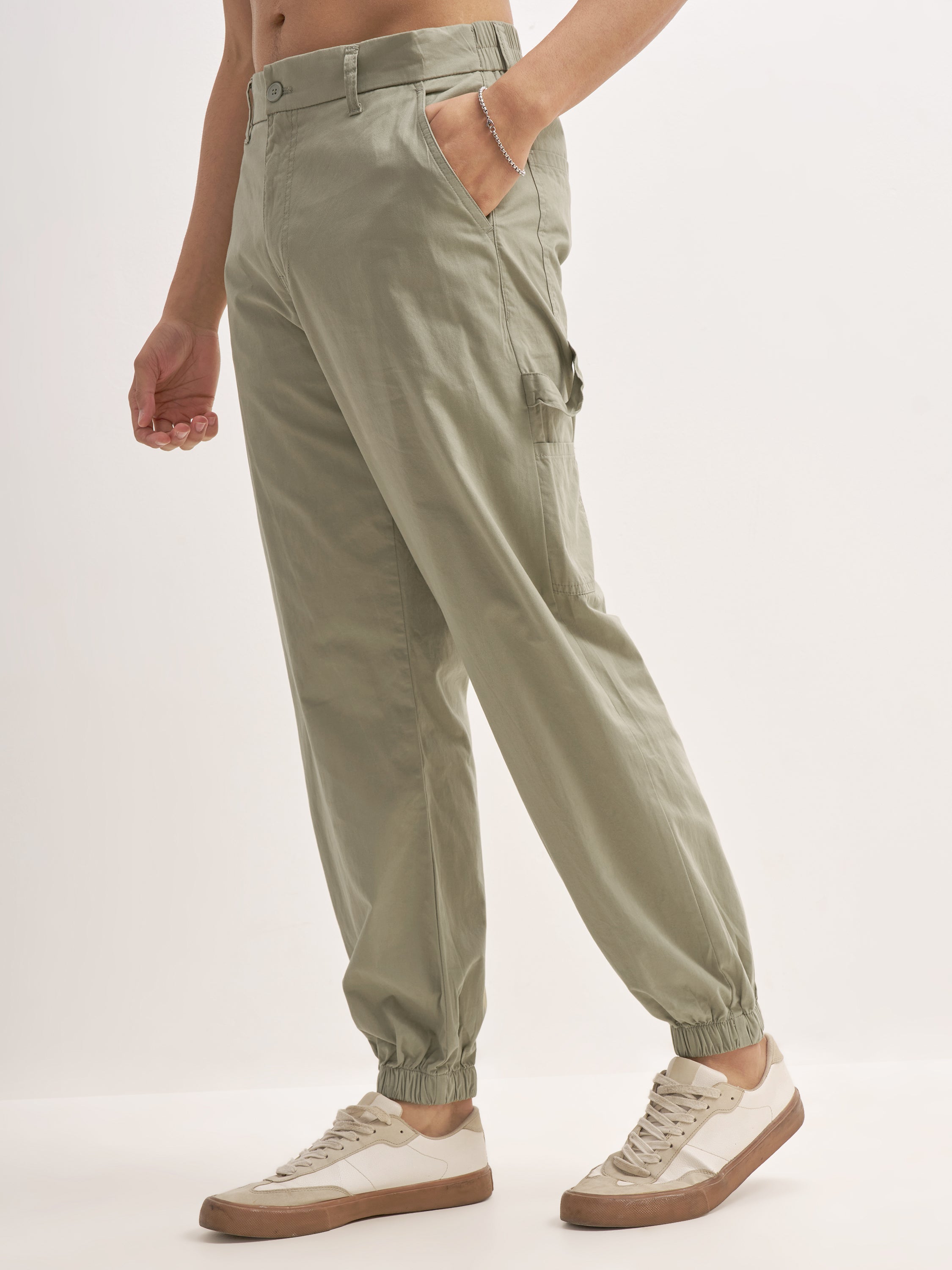 Highlander Men Olive Relaxed Fit Solid Cargos - Olive - Image 4