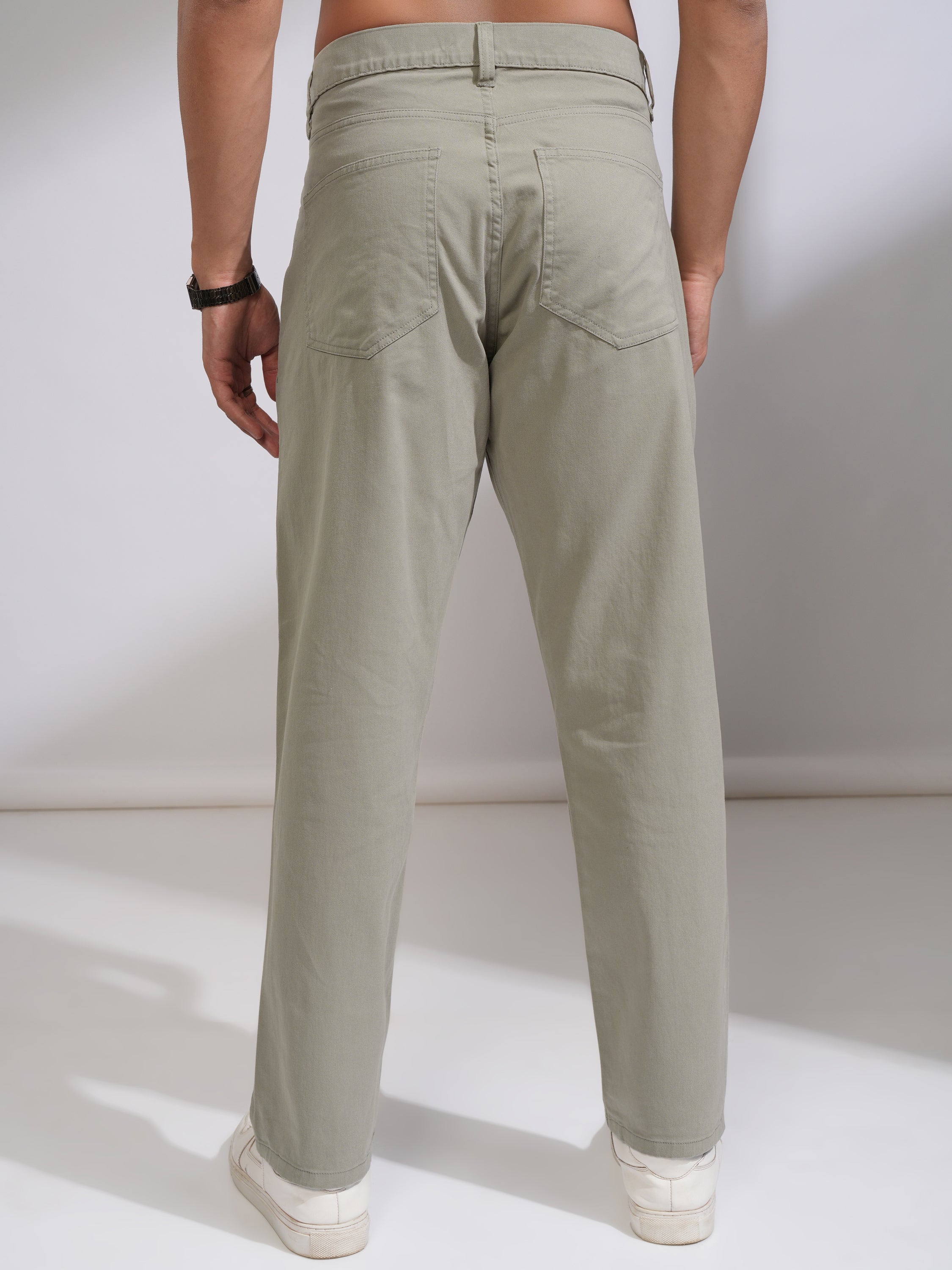 Highlander Men Green Relaxed Fit Solid Casual Trouser - Green - Image 3
