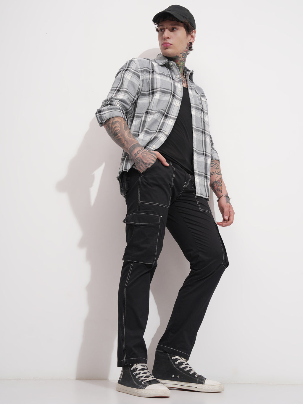 Highlander Men Black Straight Fit Solid Cargo - Black - Image 2
