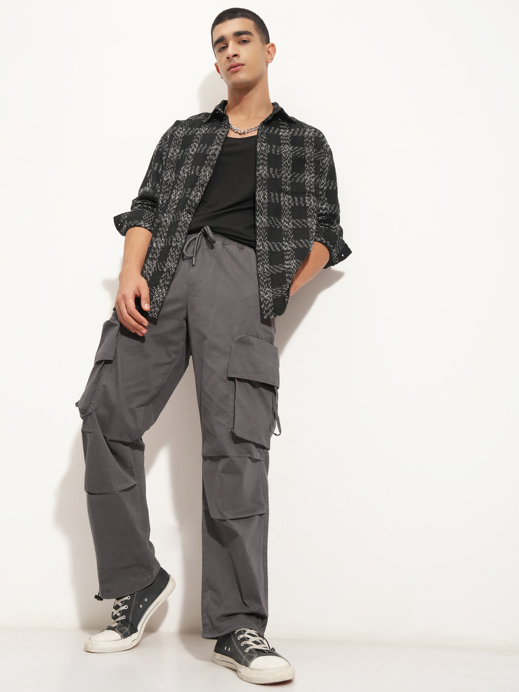 Highlander Men Grey Straight Fit Solid Cargo - Grey - Image 2