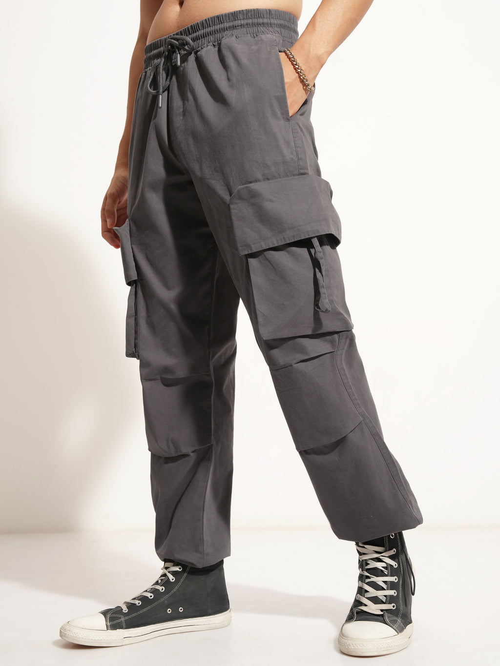 Highlander Men Grey Straight Fit Solid Cargo - Grey - Image 4