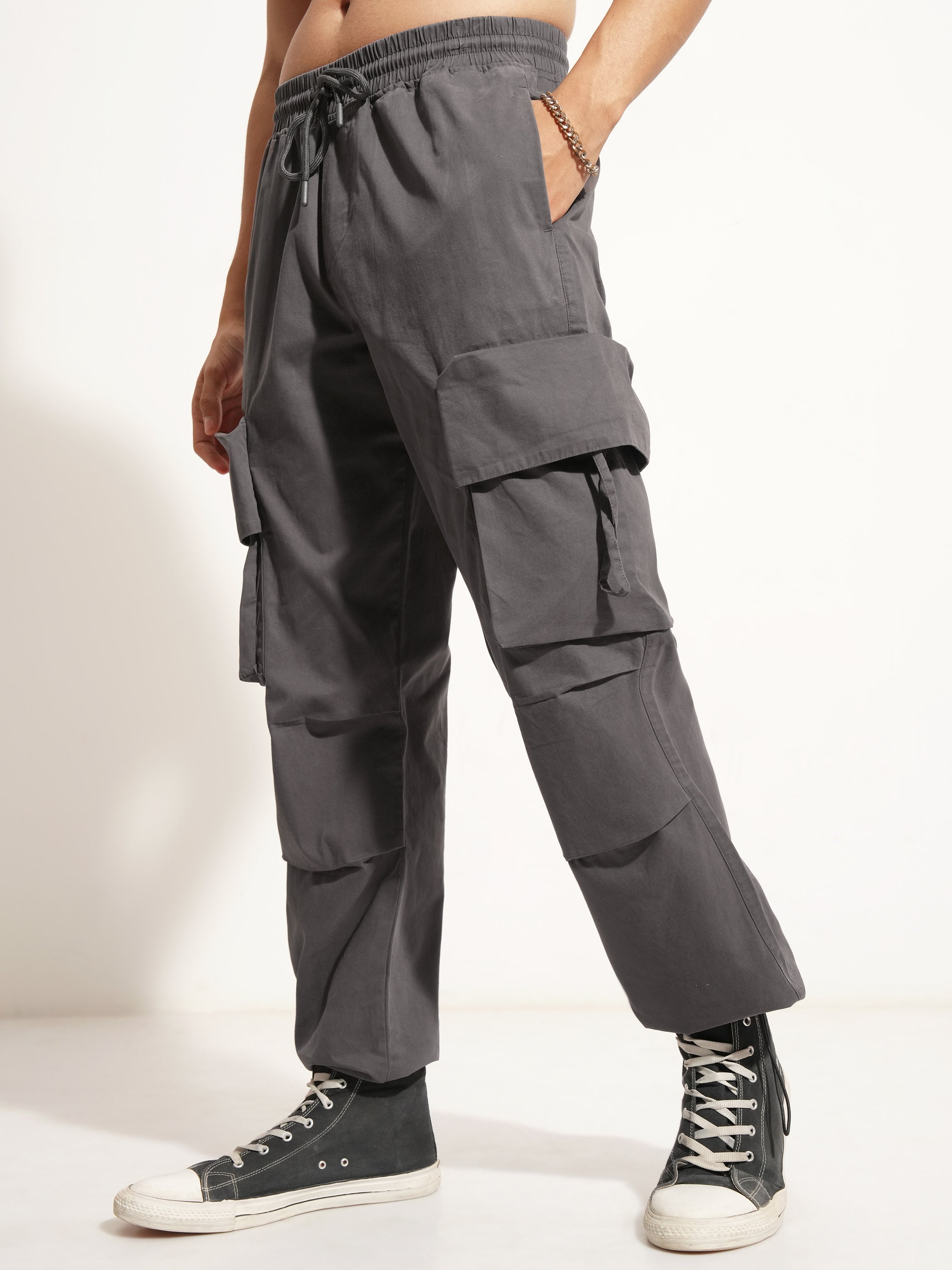 Highlander Men Grey Straight Fit Solid Cargo - Grey - Image 4