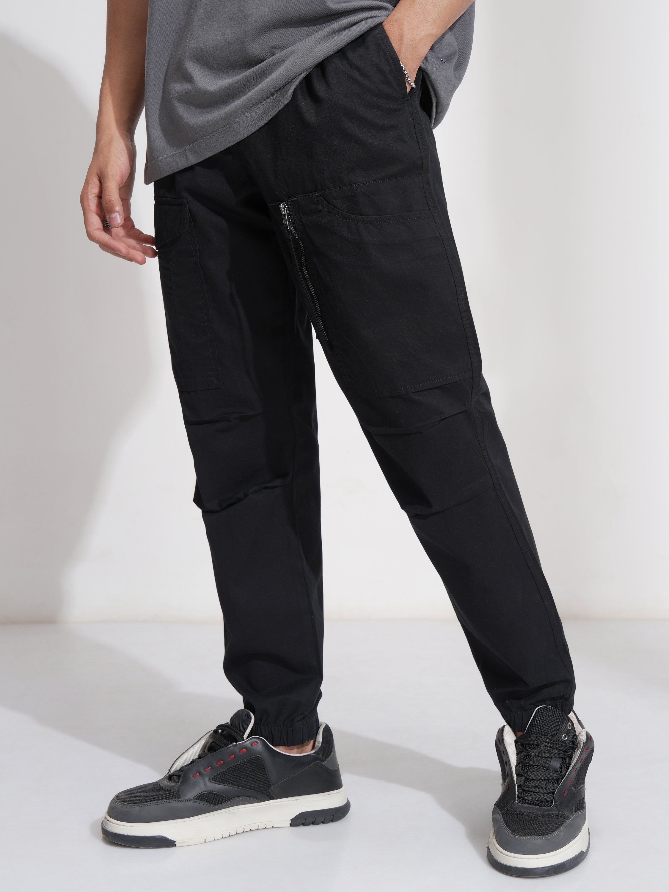 Highlander Men Black Straight Fit Solid Cargo - Black - Image 4
