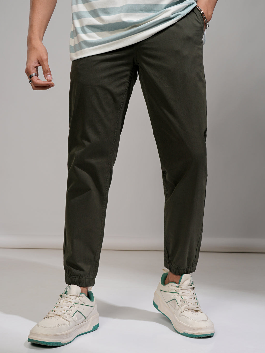 Highlander Men Black Slim Fit Solid Joggers - Black - Image 1