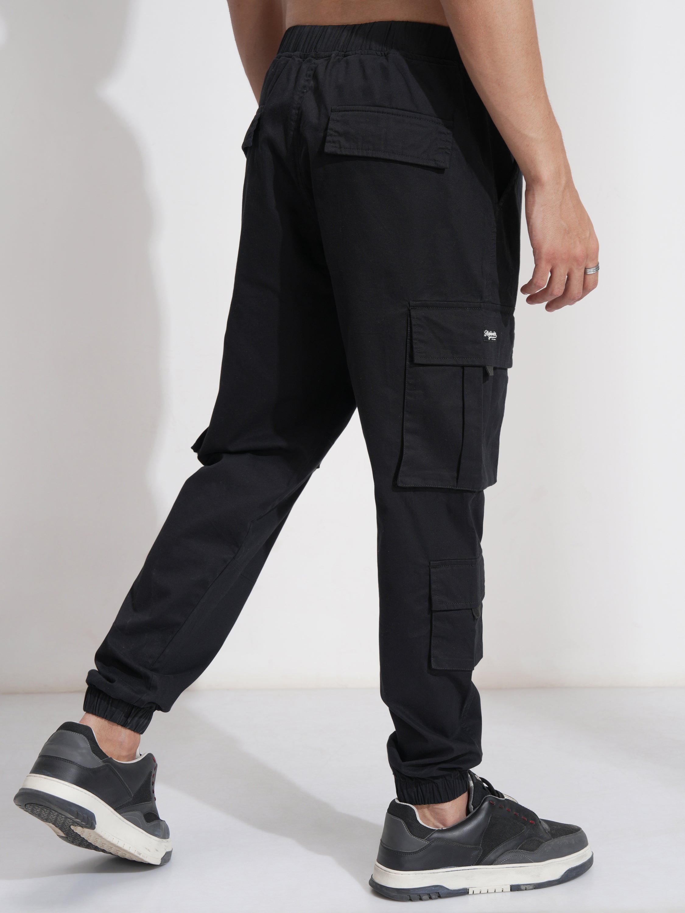 Highlander Men Black Relaxed Fit Solid Cargo - Black - Image 3