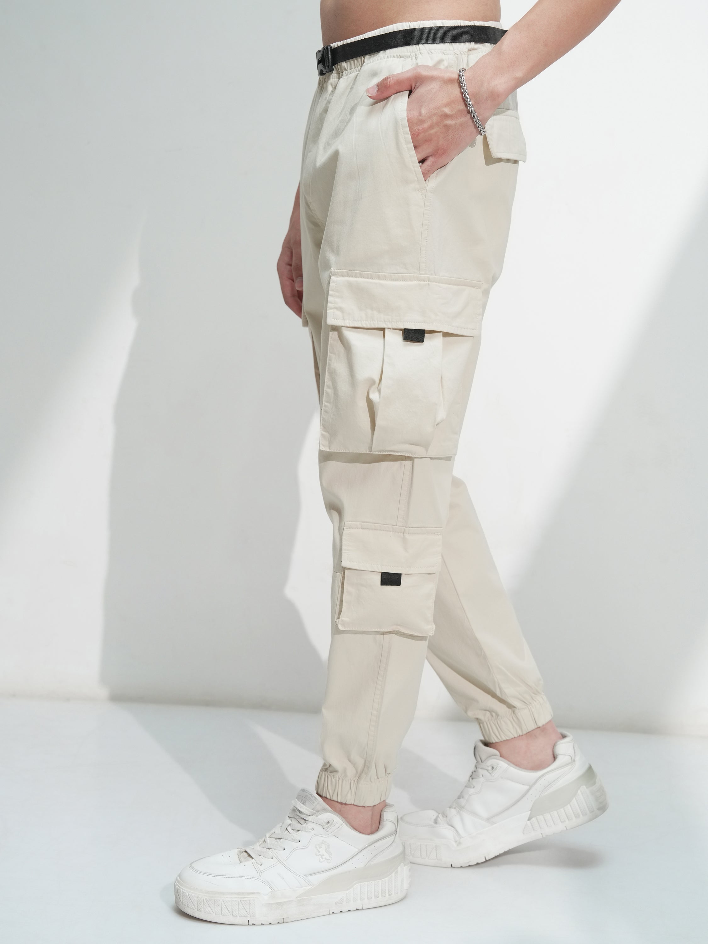 Highlander Men White Relaxed Fit Solid Cargo - White - Image 4
