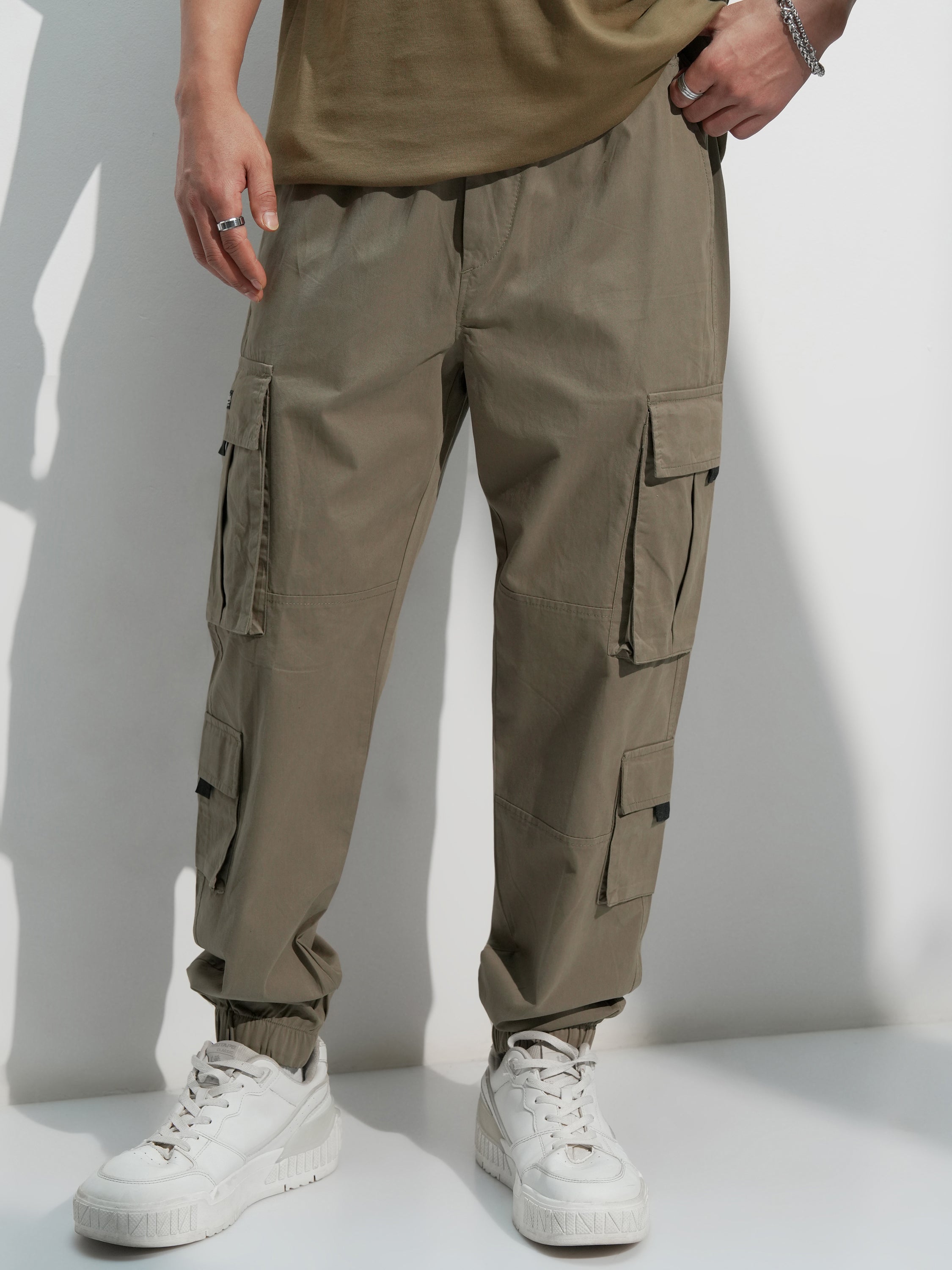 Highlander Men Green Relaxed Fit Solid Cargo - Green - Image 1