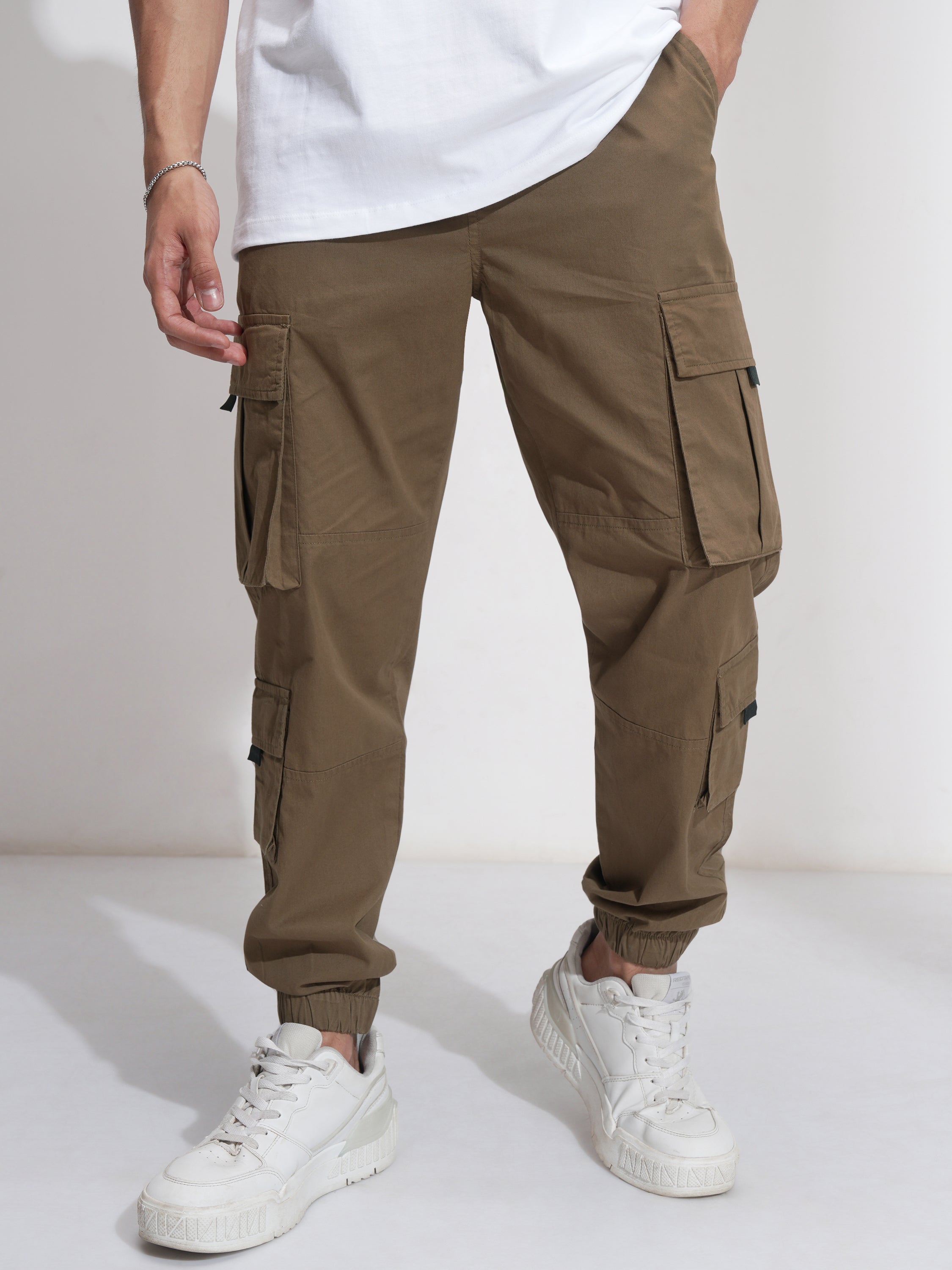 Highlander Men Brown Relaxed Fit Solid Cargo - Brown - Image 1