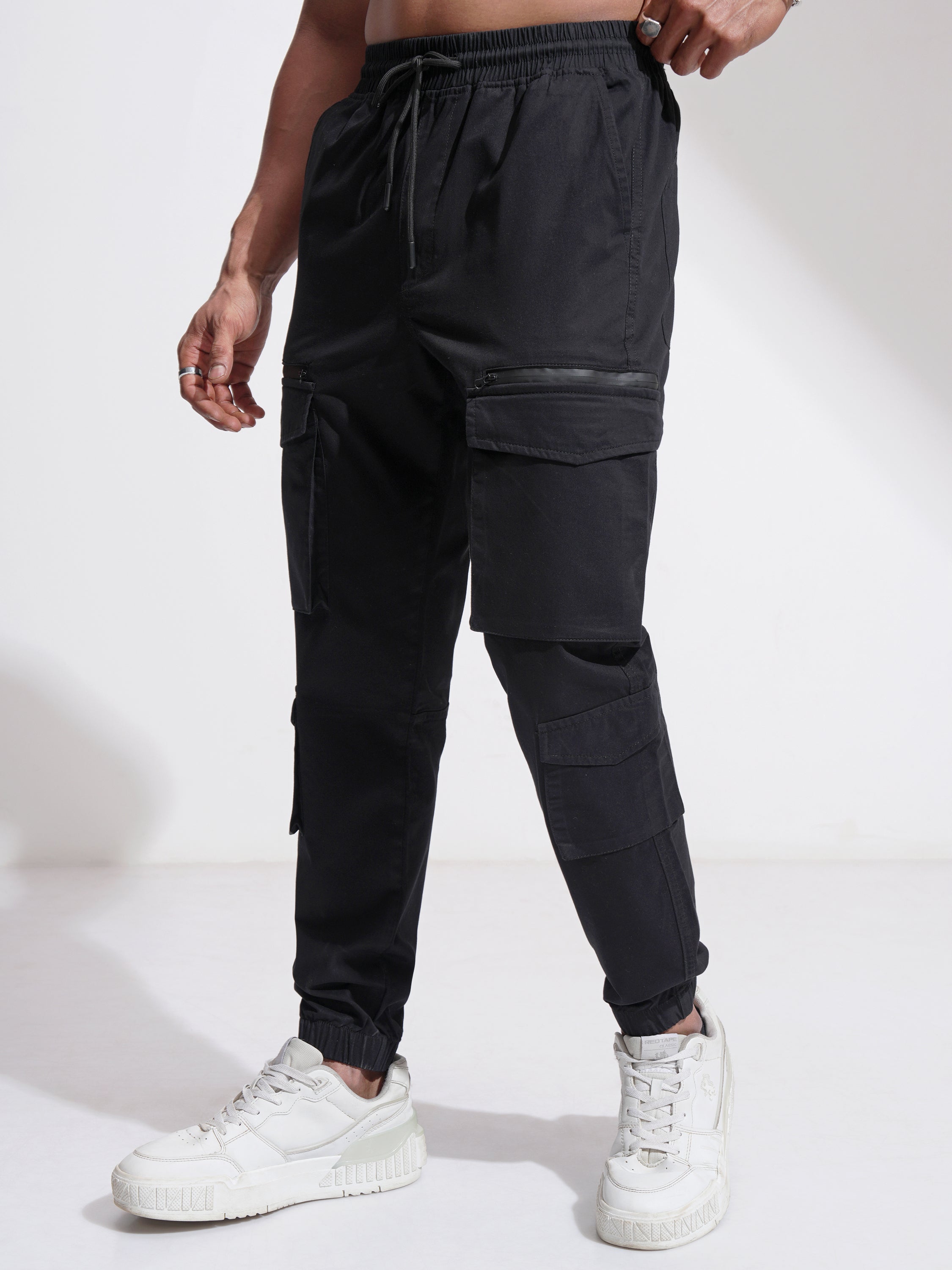 Highlander Men Black Relaxed Fit Solid Cargo - Black - Image 4