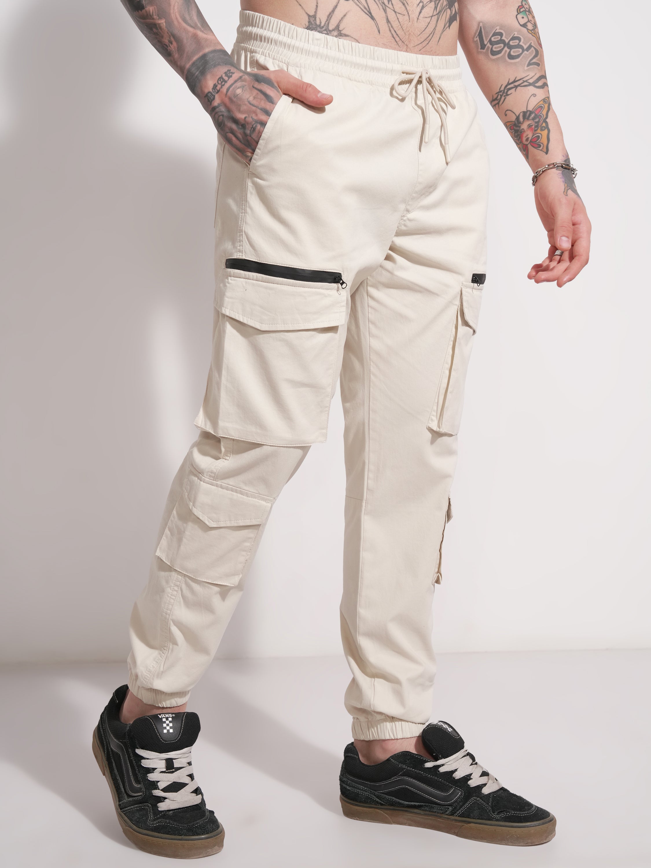 Highlander Men Green Relaxed Fit Solid Cargo - Green - Image 6