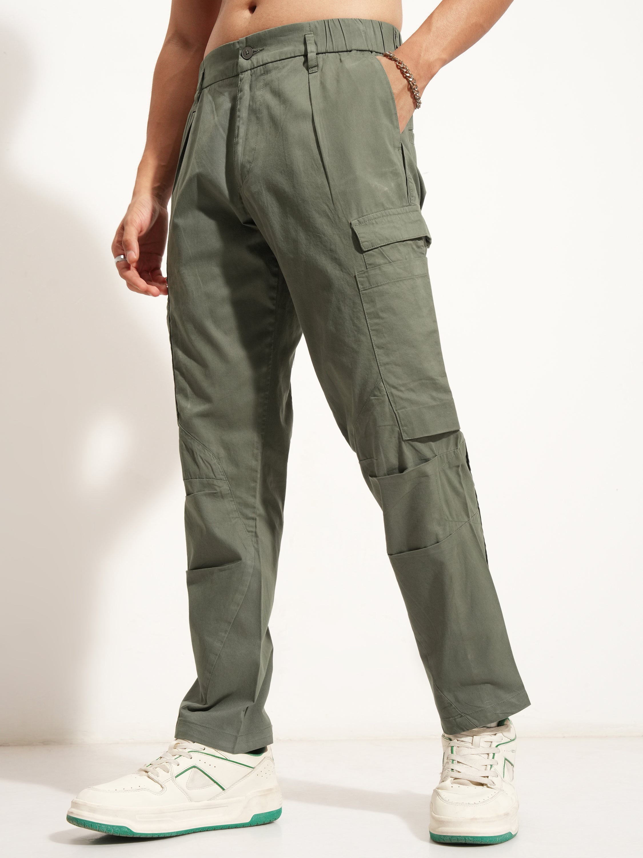 Highlander Men Olive Relaxed Fit Solid Cargo - Olive - Image 4