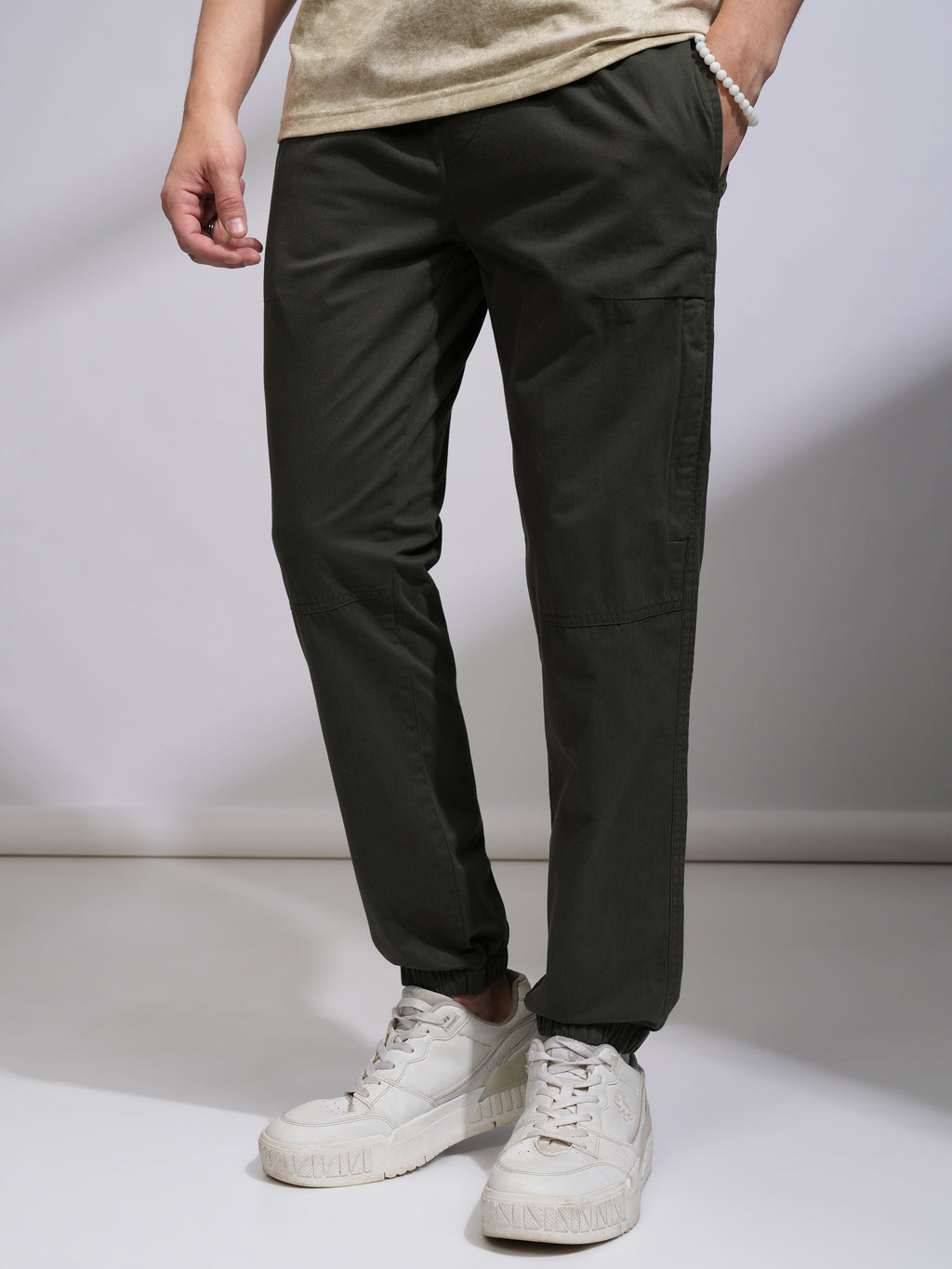 Highlander Men Green Slim Fit Solid Joggers - Green - Image 4