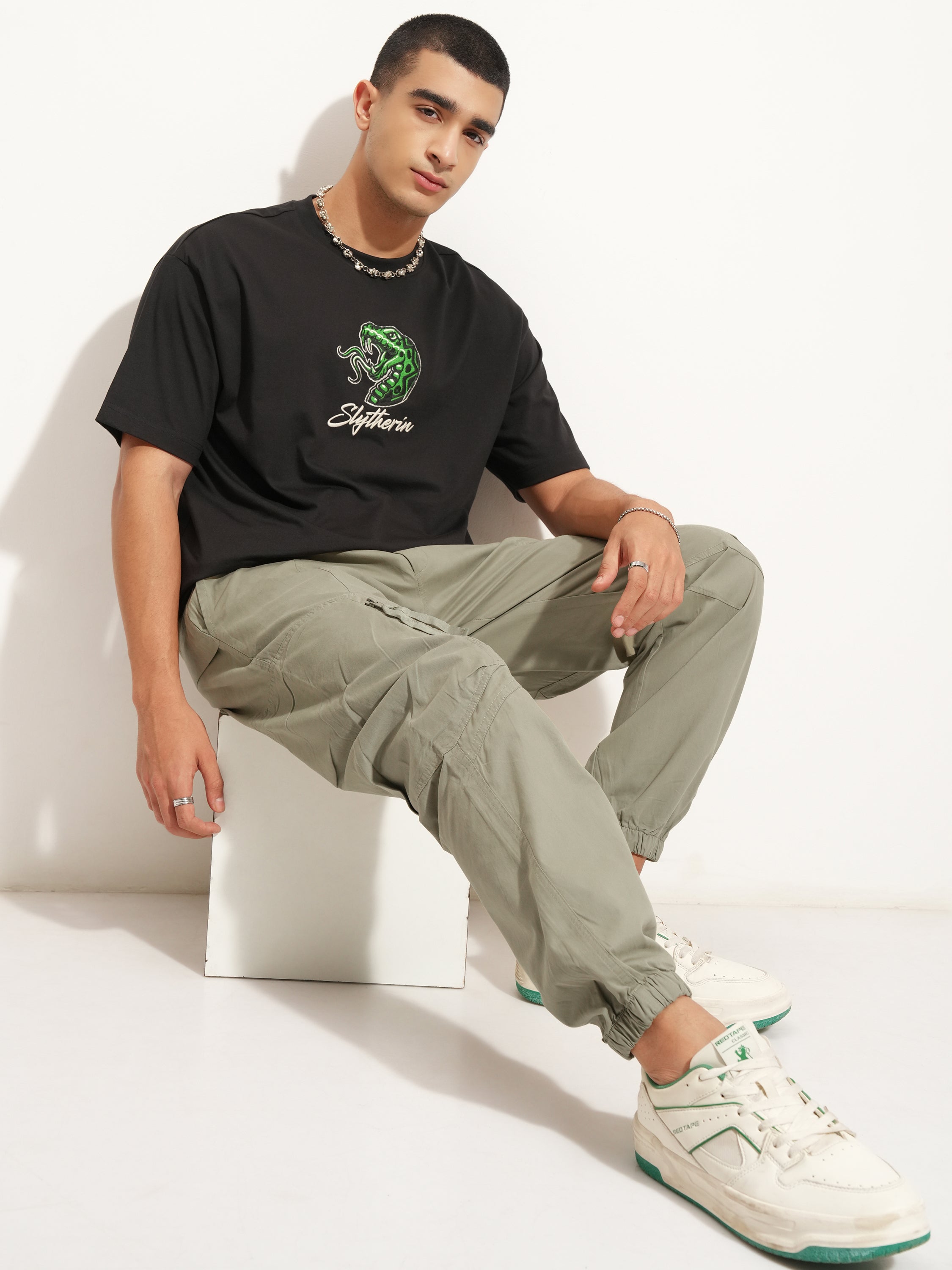 Highlander Men Green Relaxed Fit Solid Cargo - Green - Image 2