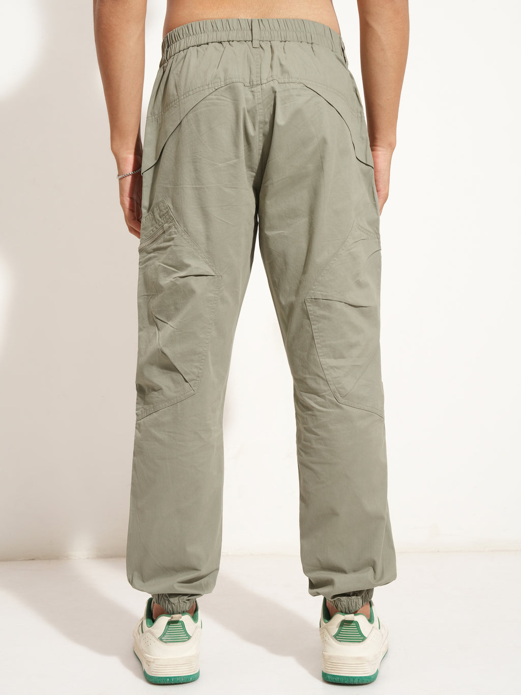 Highlander Men Green Relaxed Fit Solid Cargo - Green - Image 3