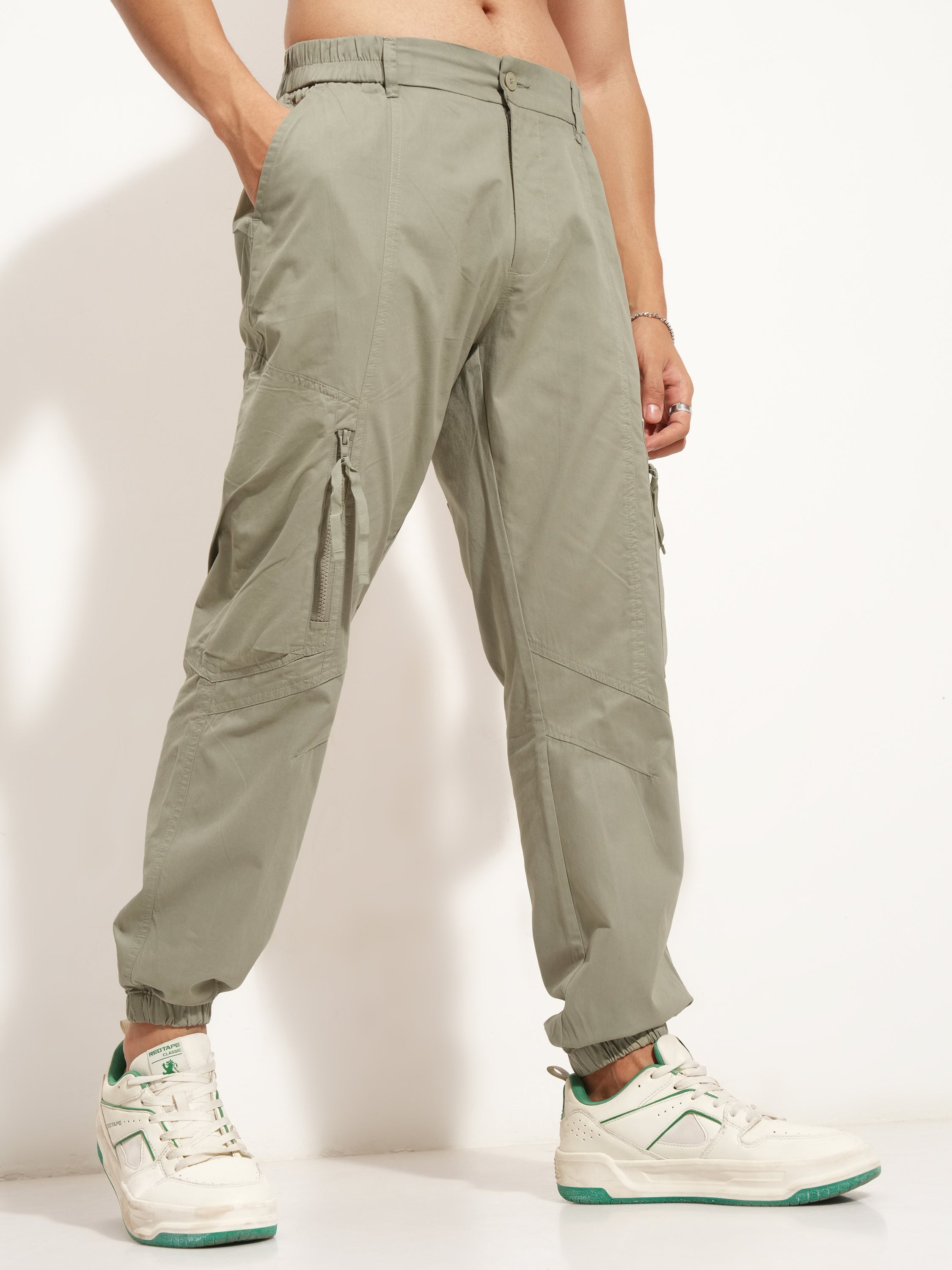 Highlander Men Green Relaxed Fit Solid Cargo - Green - Image 6