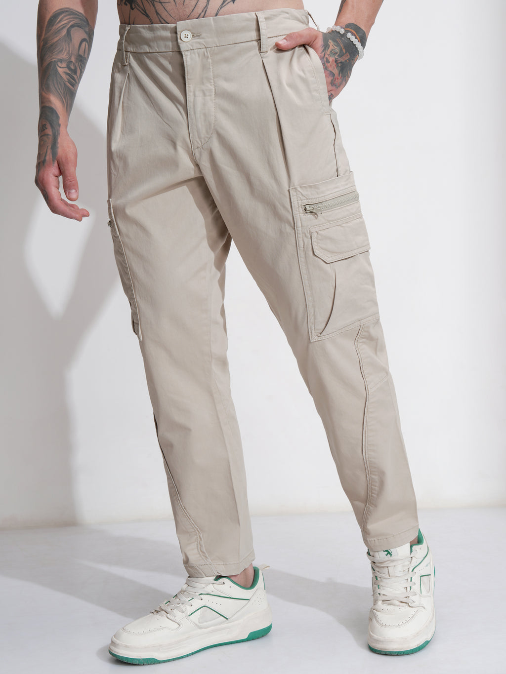 Highlander Men Grey Straight Fit Solid Cargo - Grey - Image 4