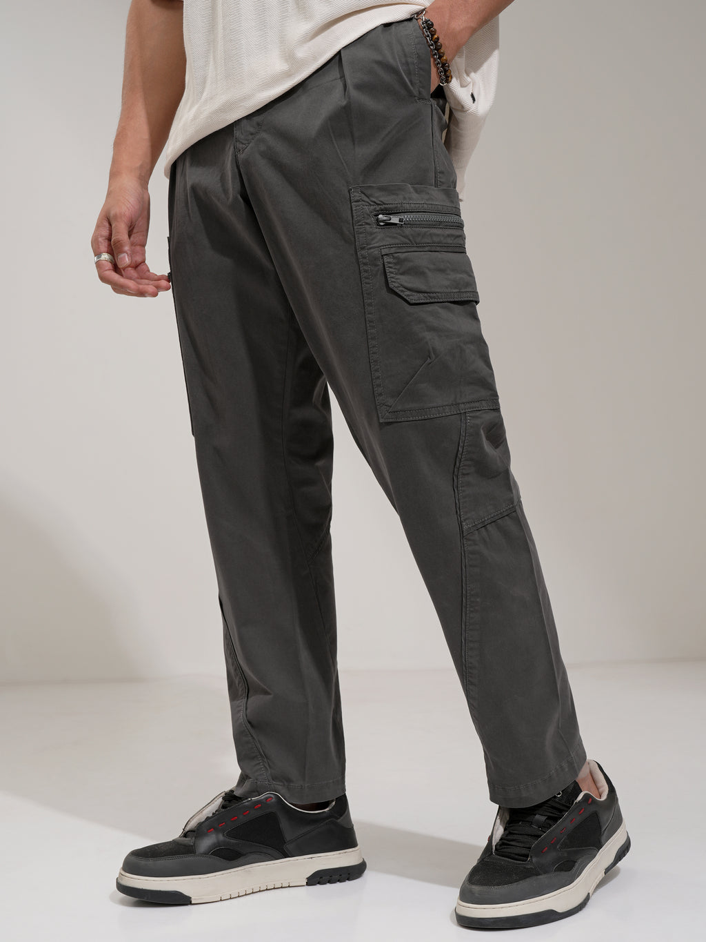 Highlander Men Grey Straight Fit Solid Cargo - Grey - Image 4