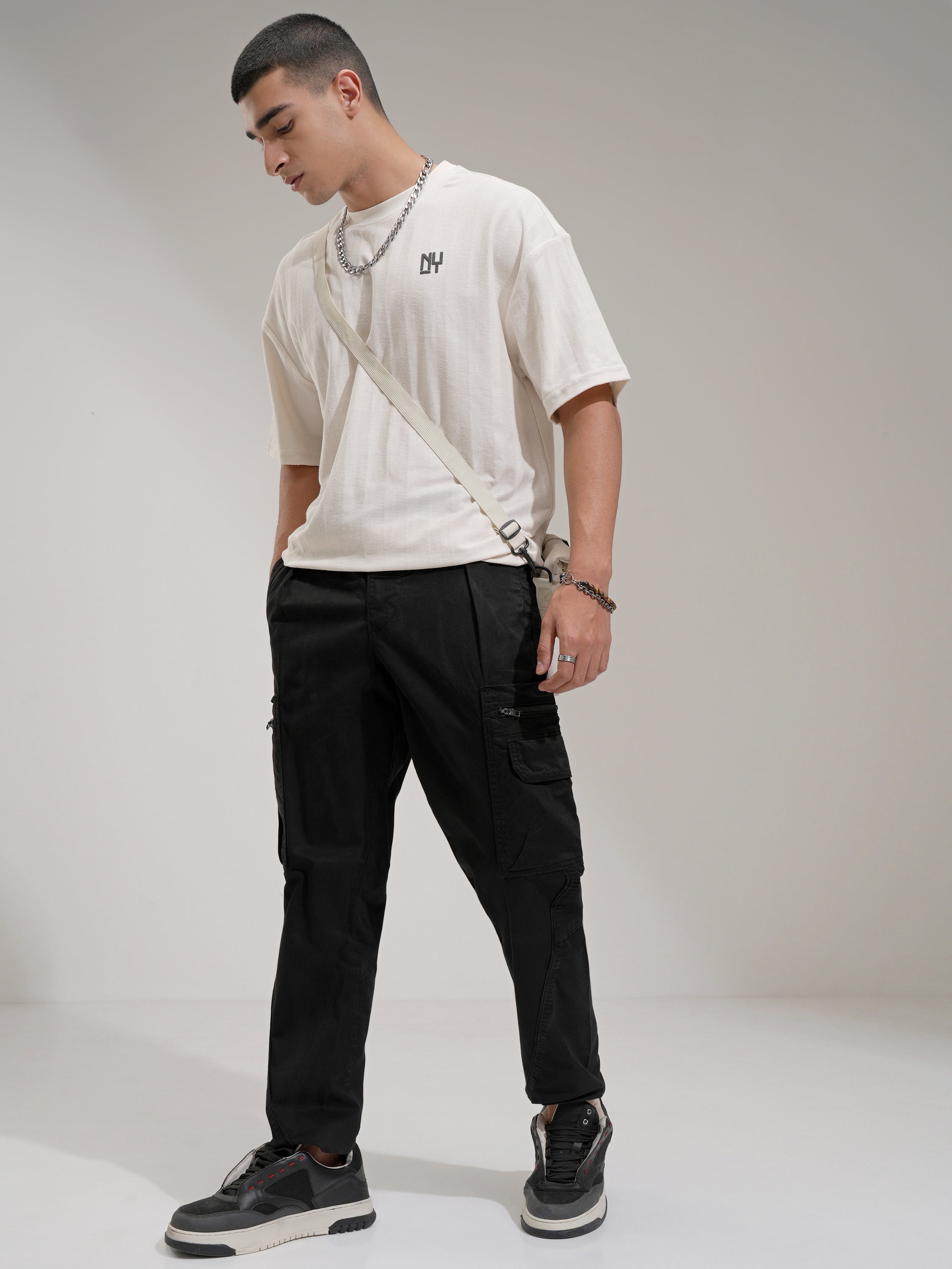 Highlander Men Black Straight Fit Solid Cargo - Black - Image 2