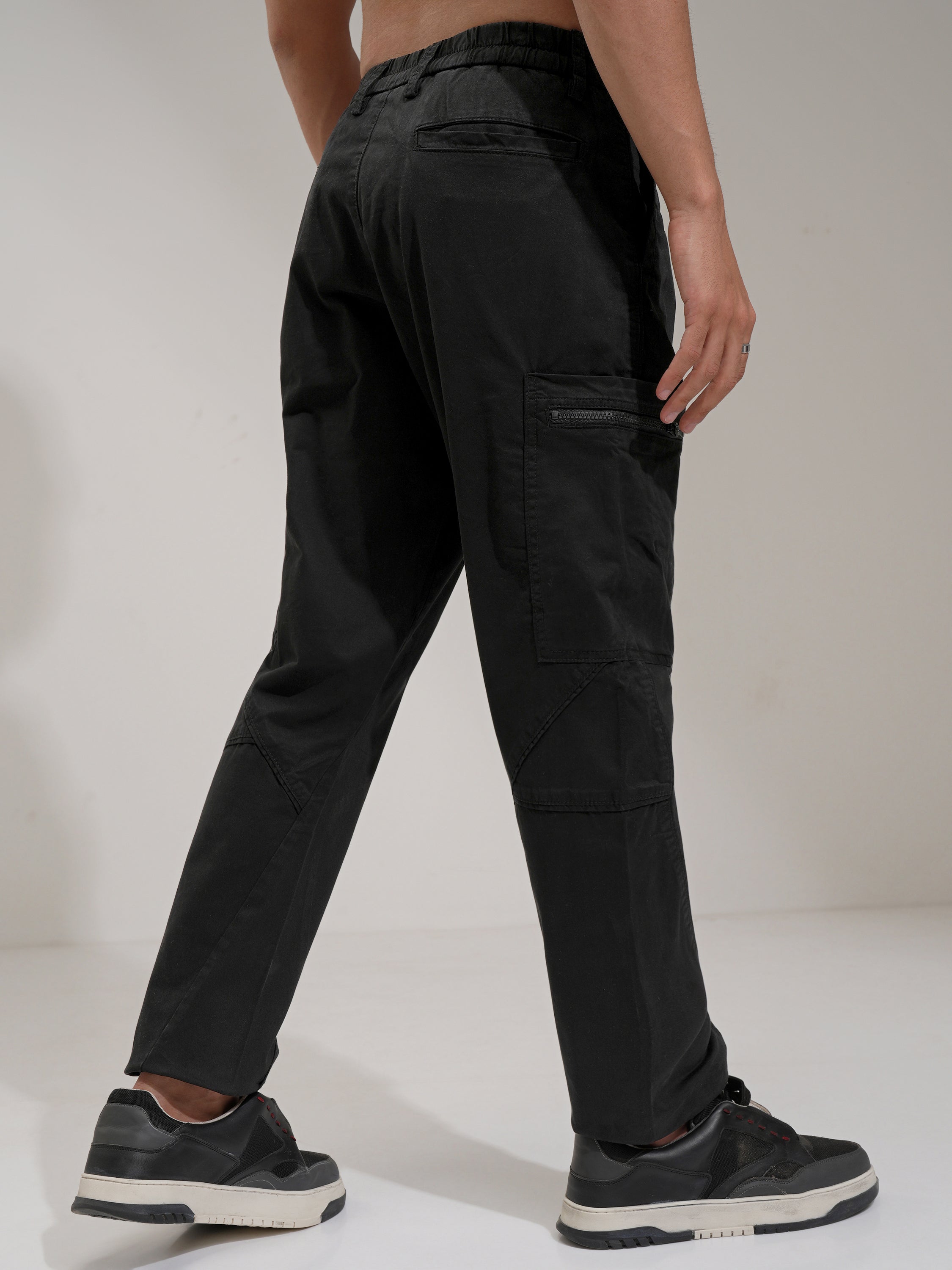 Highlander Men Black Straight Fit Solid Cargo - Black - Image 3