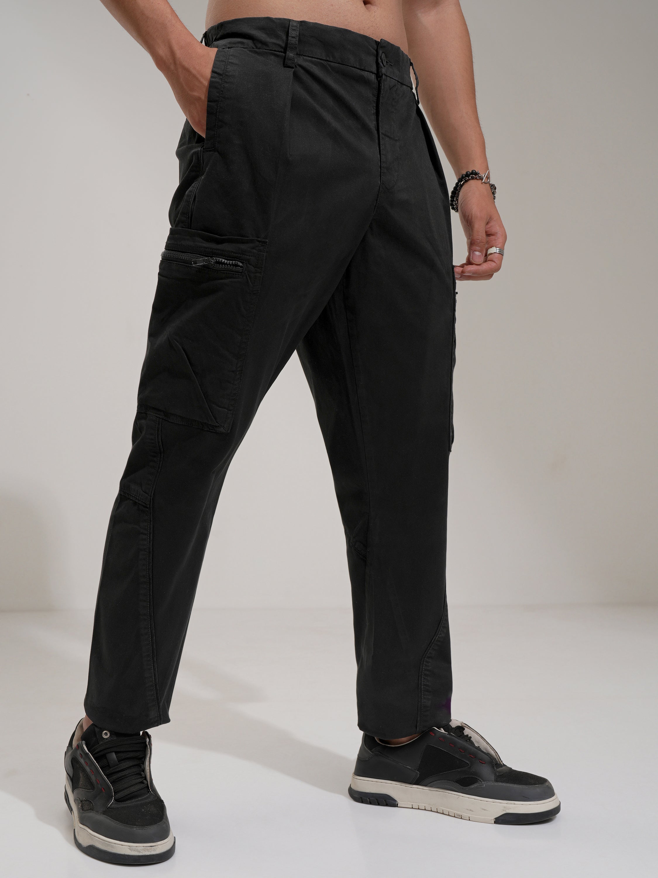 Highlander Men Black Straight Fit Solid Cargo - Black - Image 6