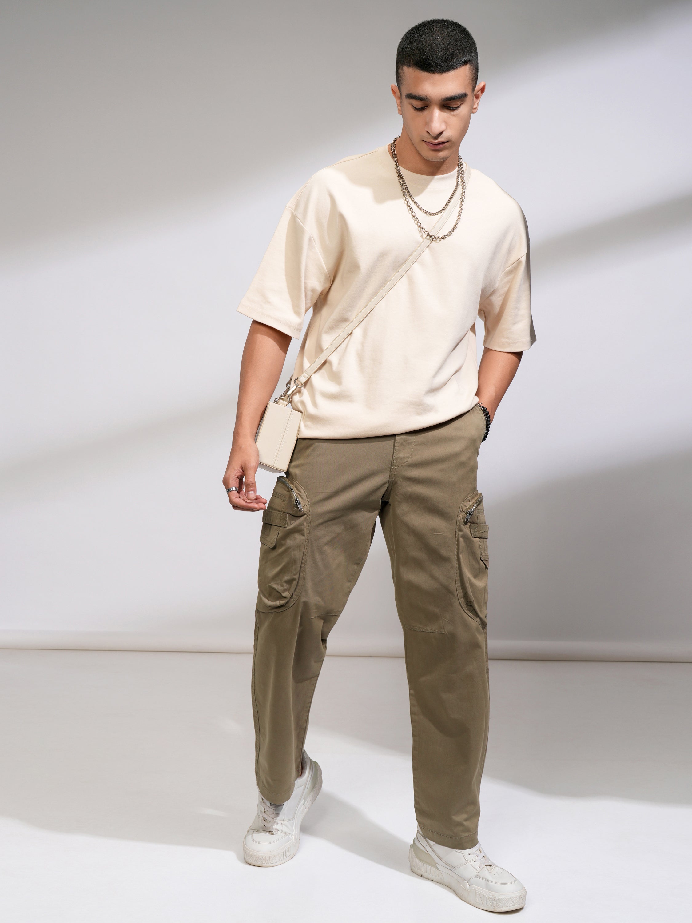 Highlander Men Green Straight Fit Solid Casual Trouser - Green - Image 2