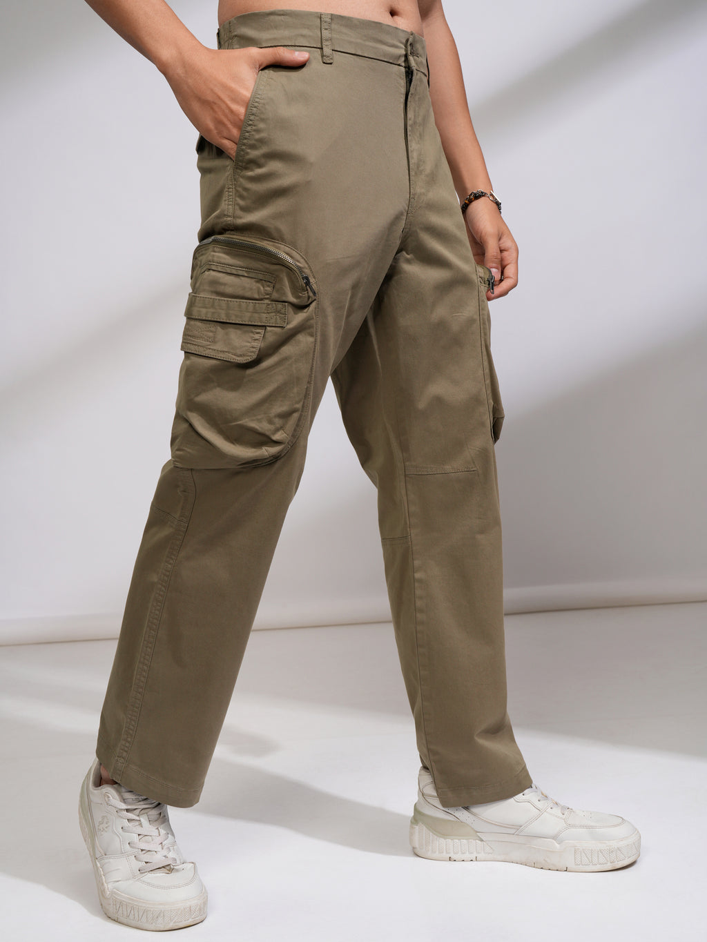 Highlander Men Green Straight Fit Solid Casual Trouser - Green - Image 6