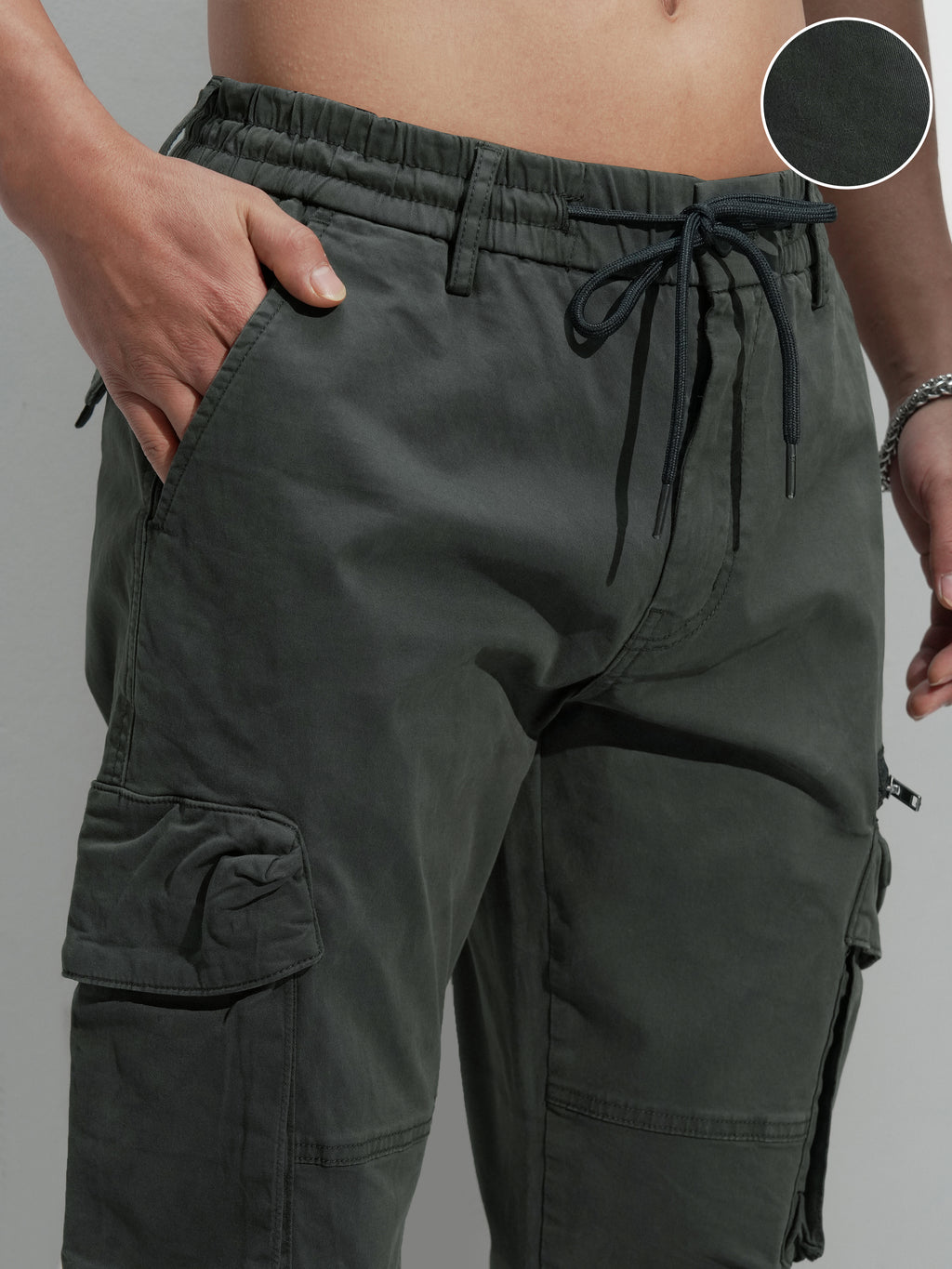 Highlander Men Grey Relaxed Fit Solid Cargo - Grey - Image 5