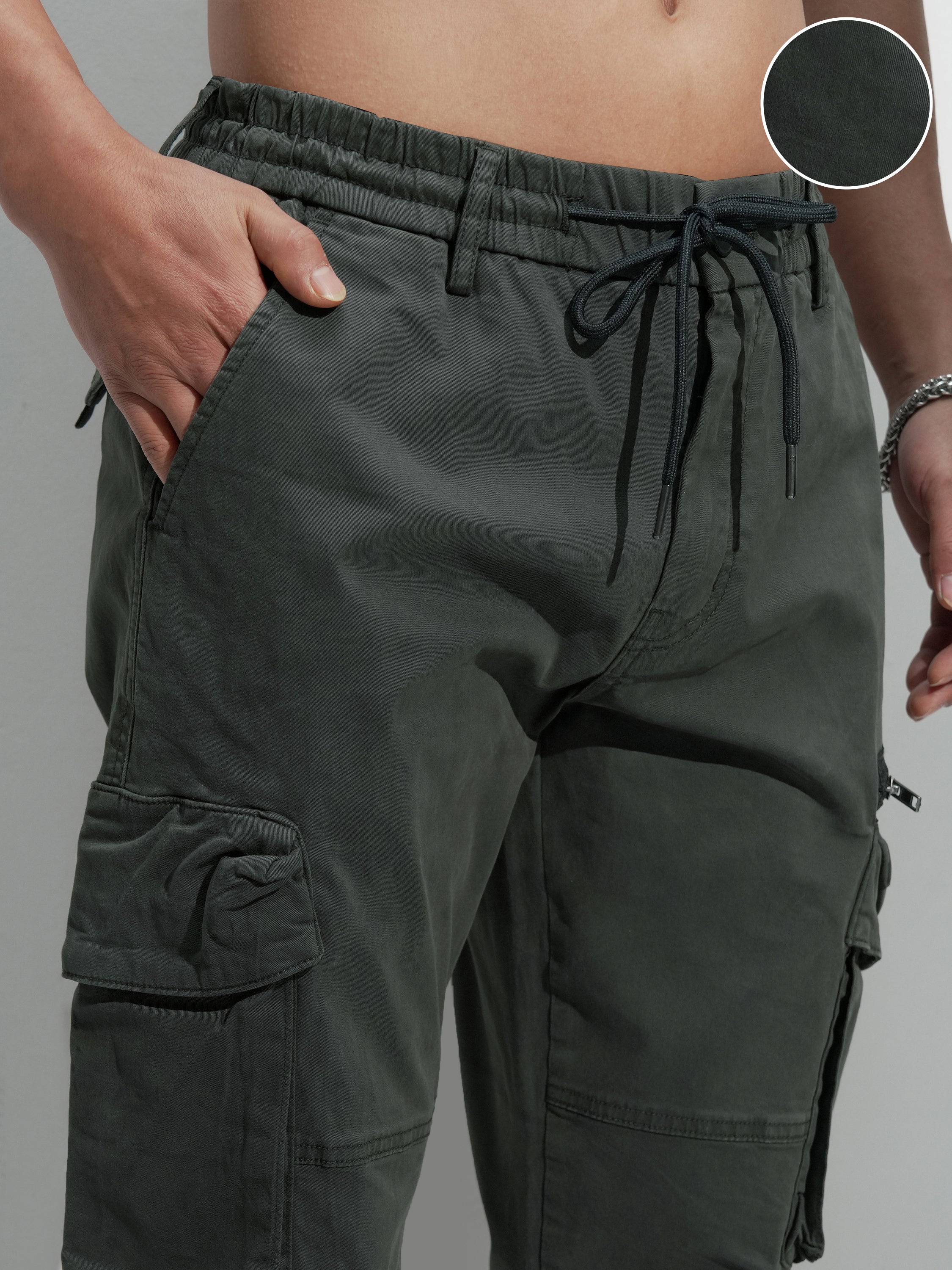Highlander Men Grey Relaxed Fit Solid Cargo - Grey - Image 5
