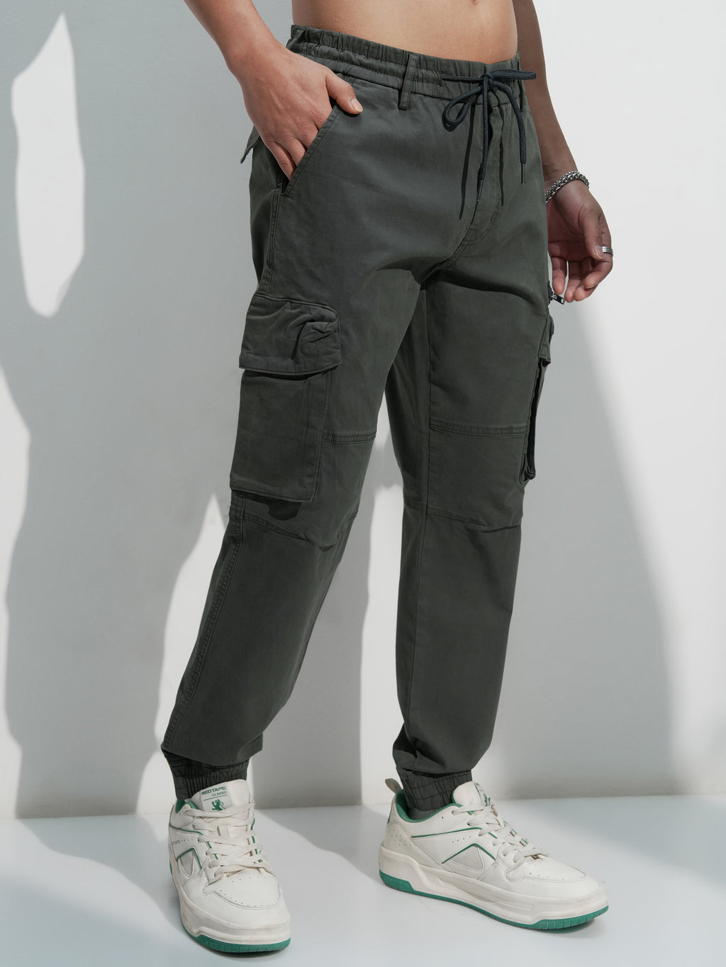 Highlander Men Grey Relaxed Fit Solid Cargo - Grey - Image 6