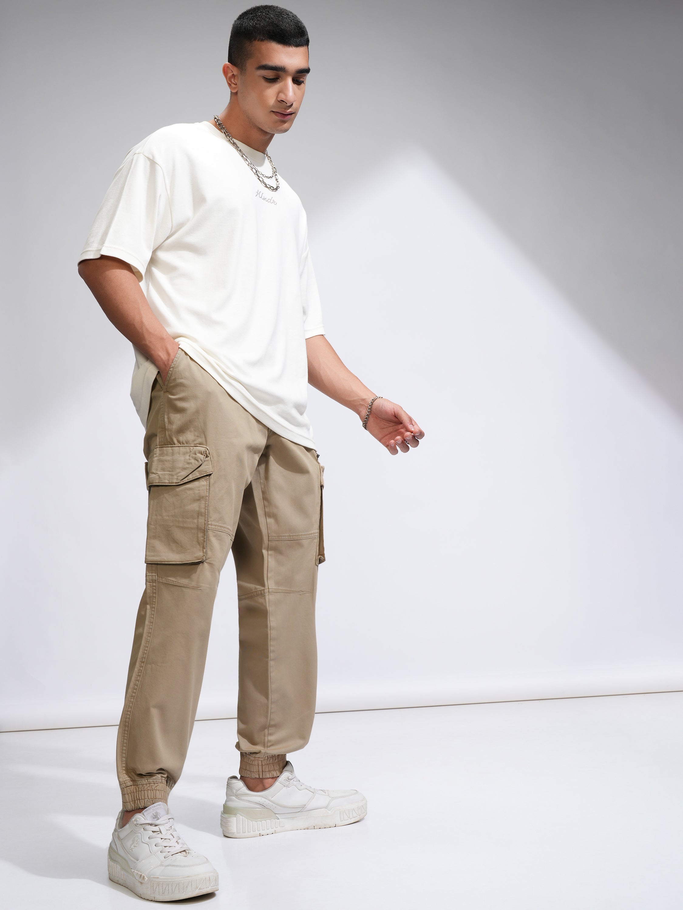 Highlander Men Beige Relaxed fit Solid Cargo - Beige - Image 2