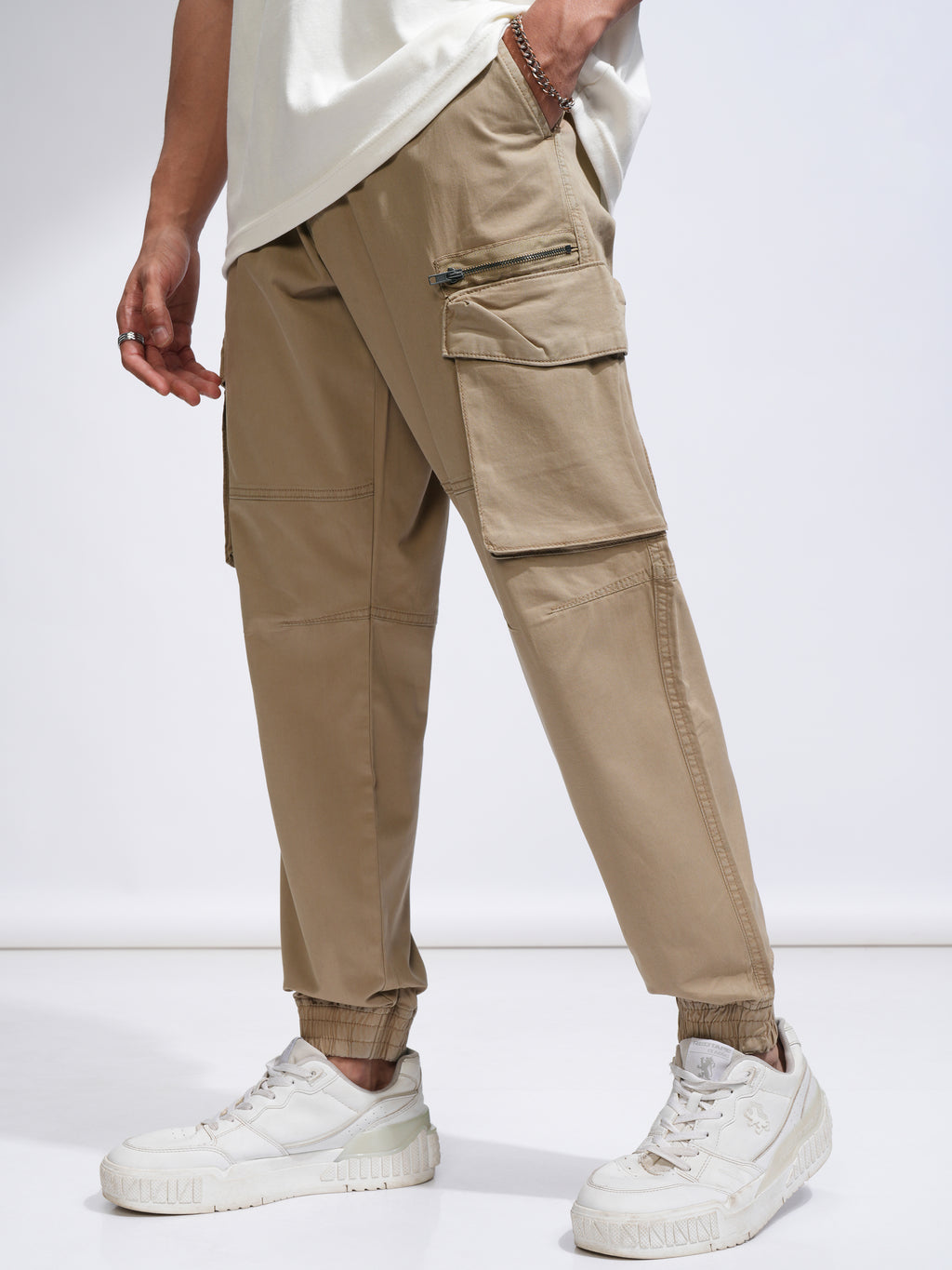 Highlander Men Beige Relaxed fit Solid Cargo - Beige - Image 4
