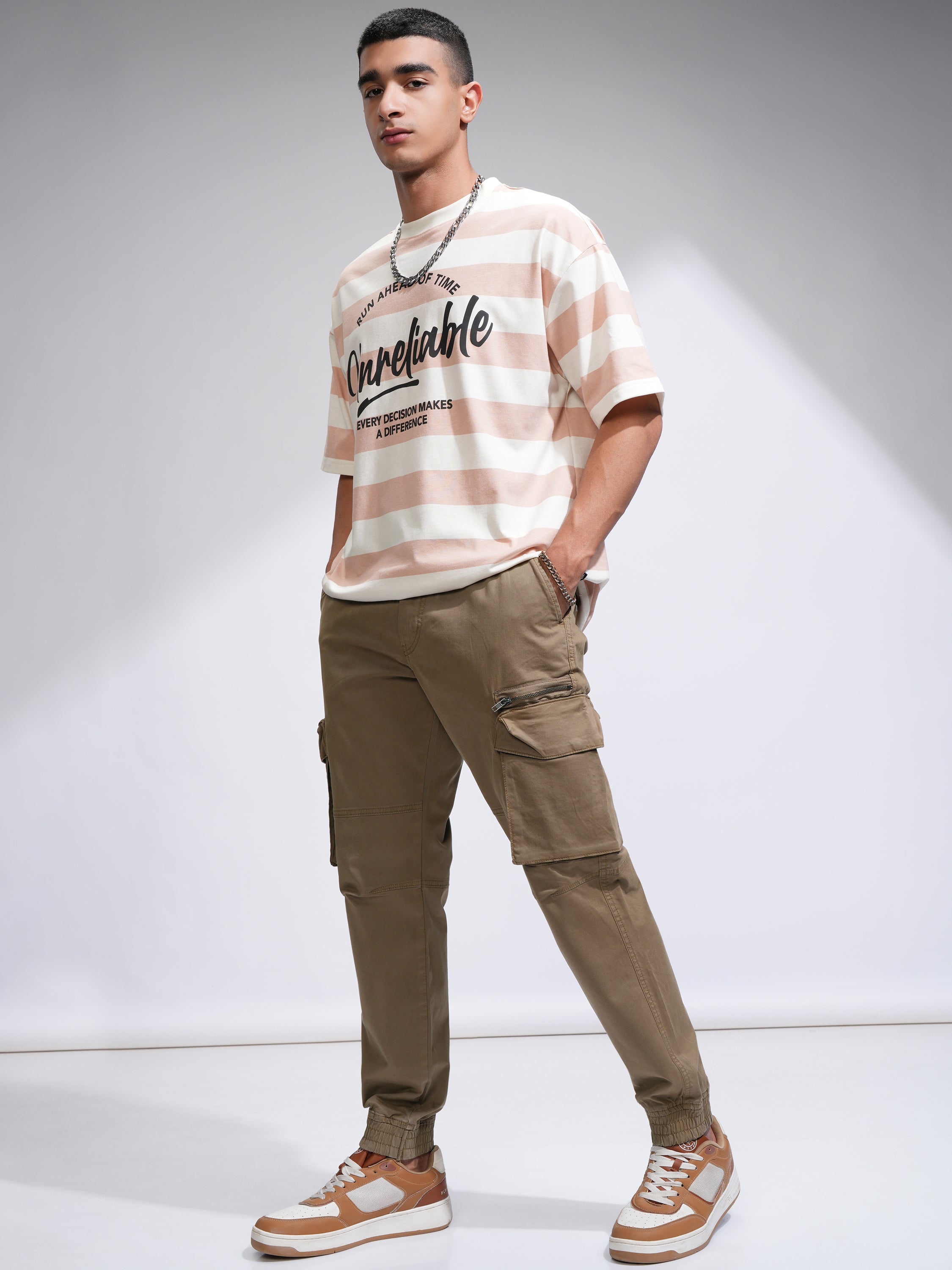 Highlander Men Brown Relaxed fit Solid Cargo - Brown - Image 2