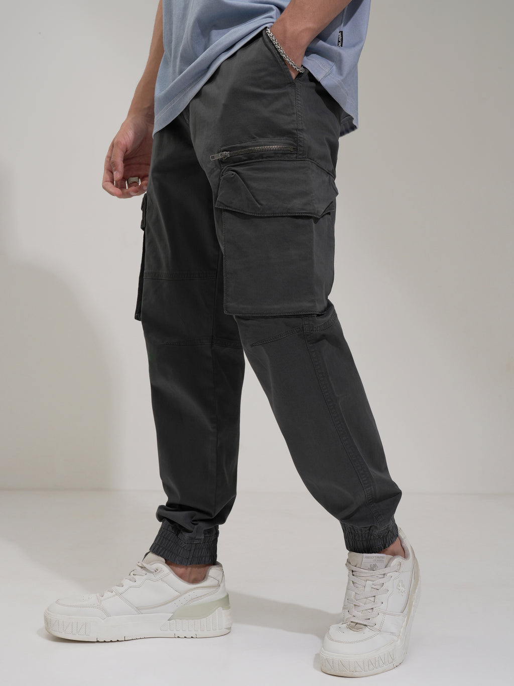Highlander Men Grey Relaxed Fit Solid Cargo - Grey - Image 1