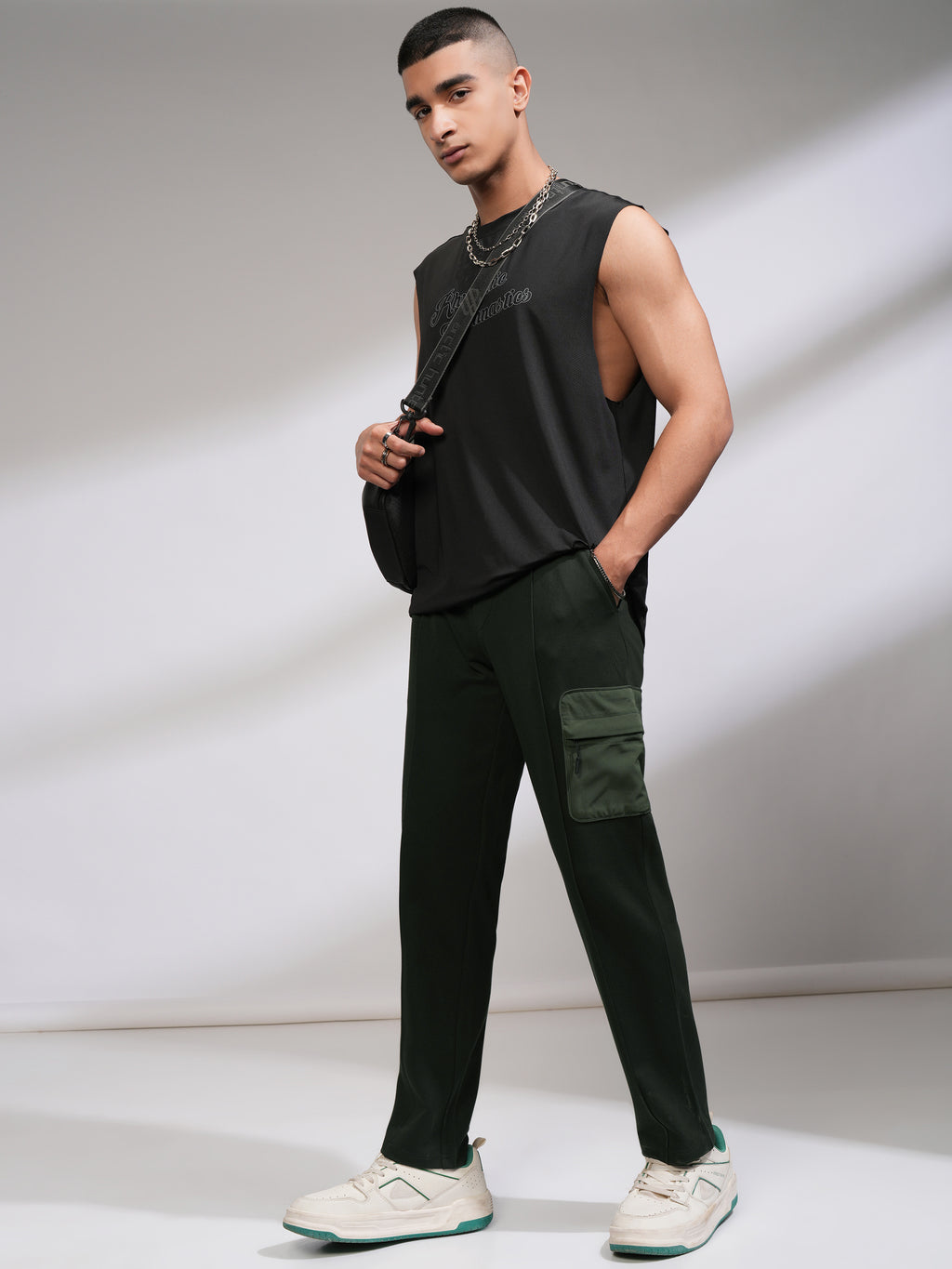 Highlander Men Olive Relaxed Fit Solid Casual Trouser - Olive - Image 2