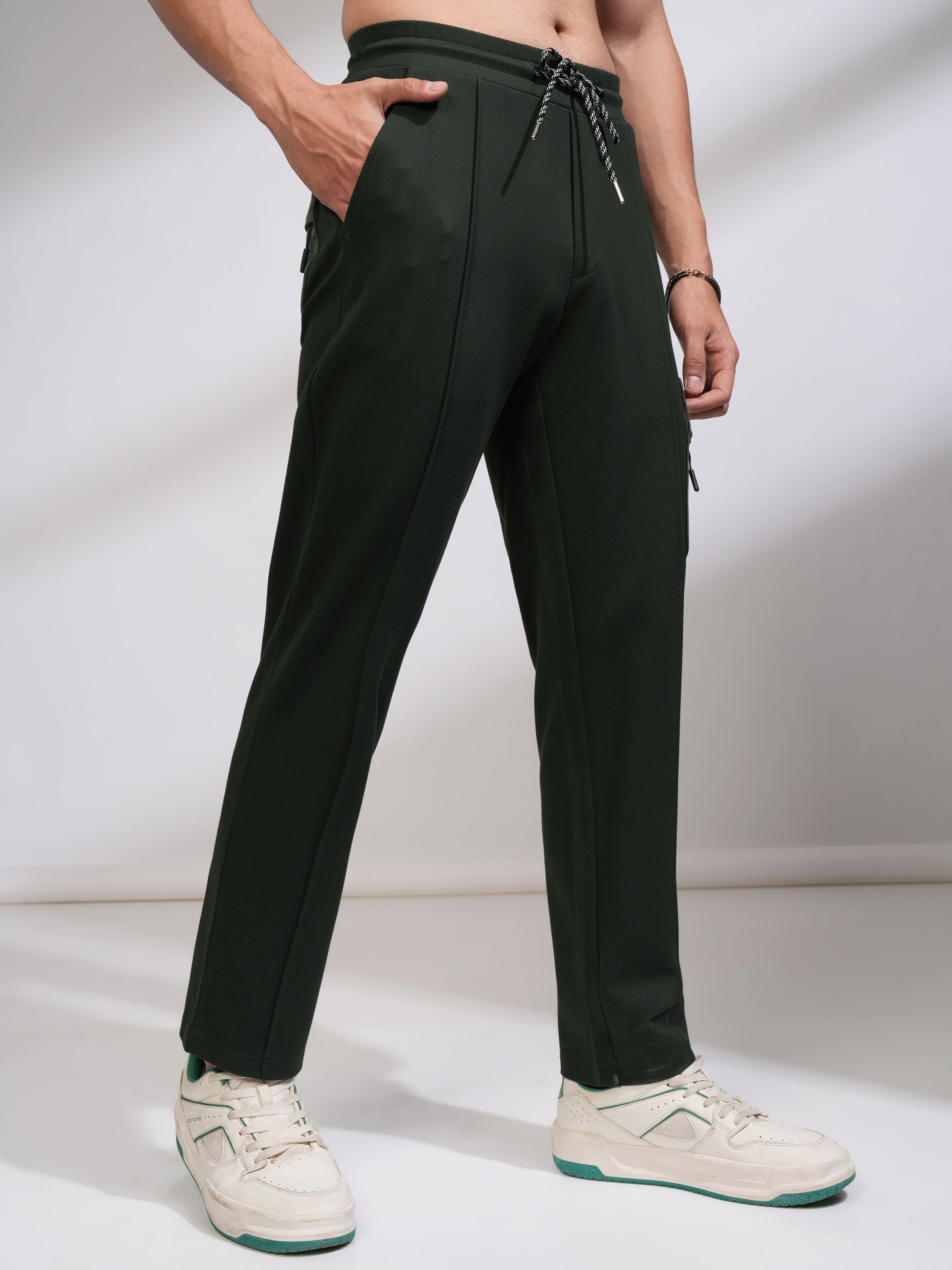Highlander Men Olive Relaxed Fit Solid Casual Trouser - Olive - Image 6