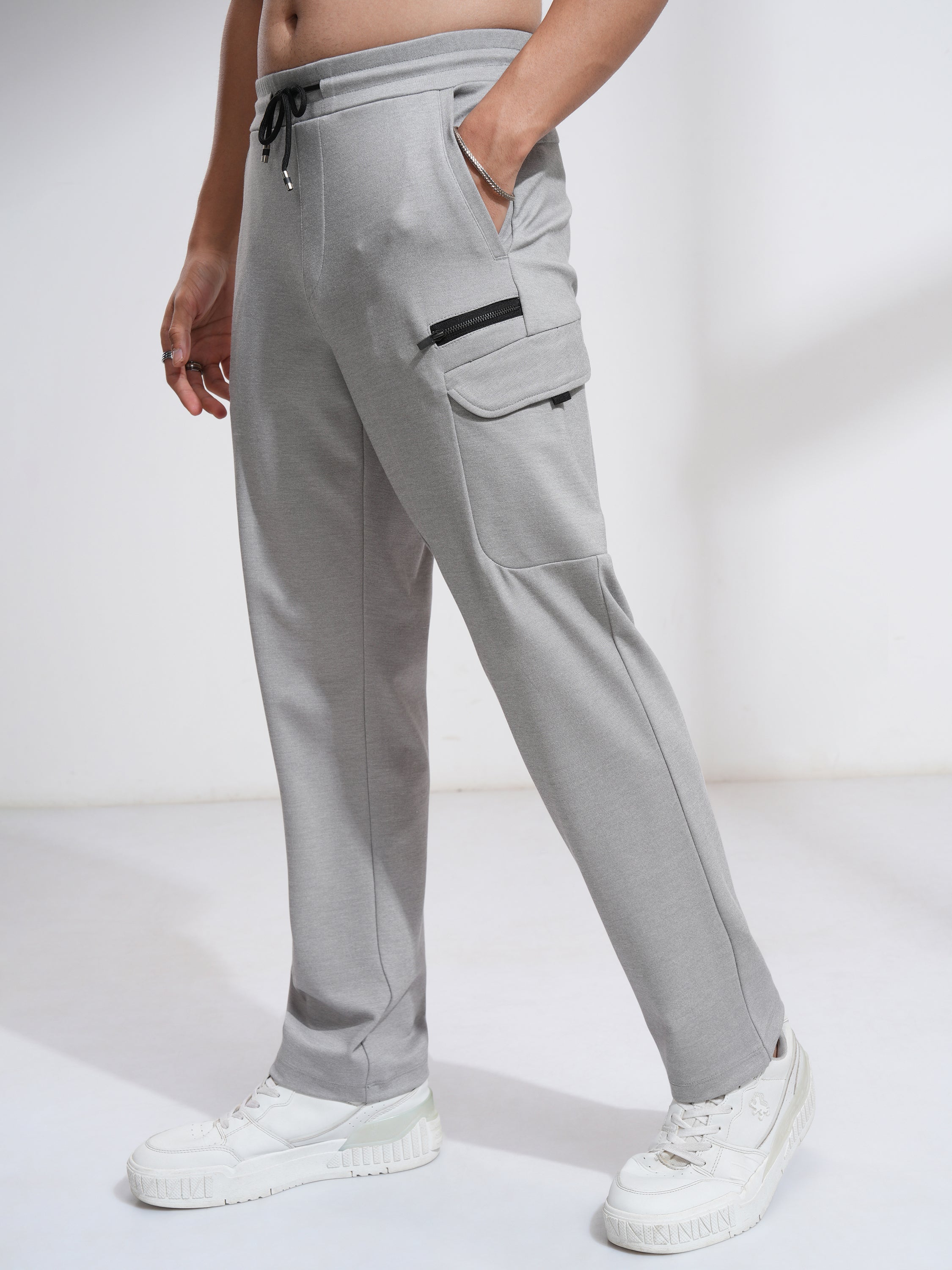 Highlander Men Grey Relaxed Fit Solid Cargos - Grey - Image 4