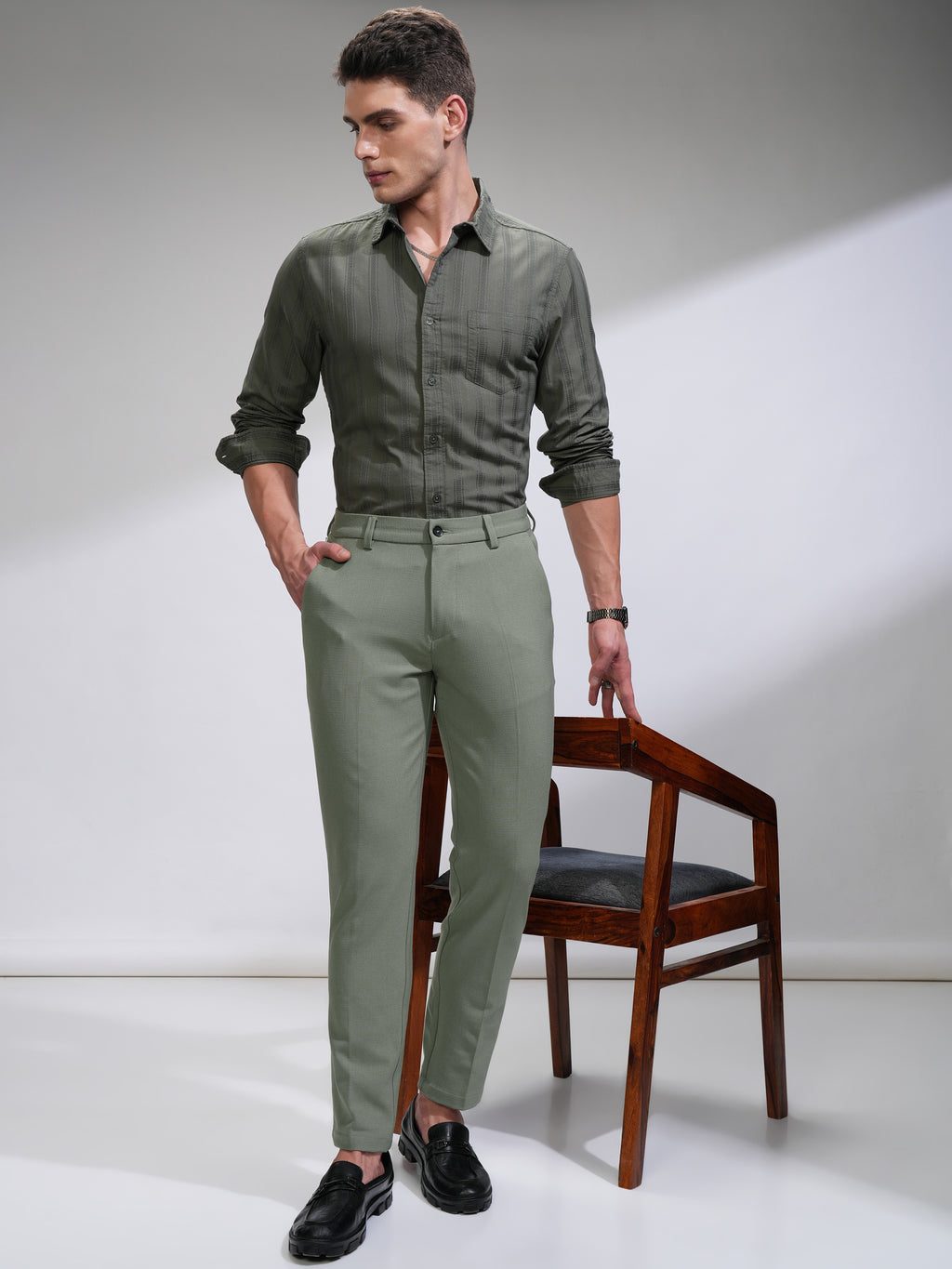 Highlander Men Olive Slim Fit Solid Casual Trouser - Olive - Image 2