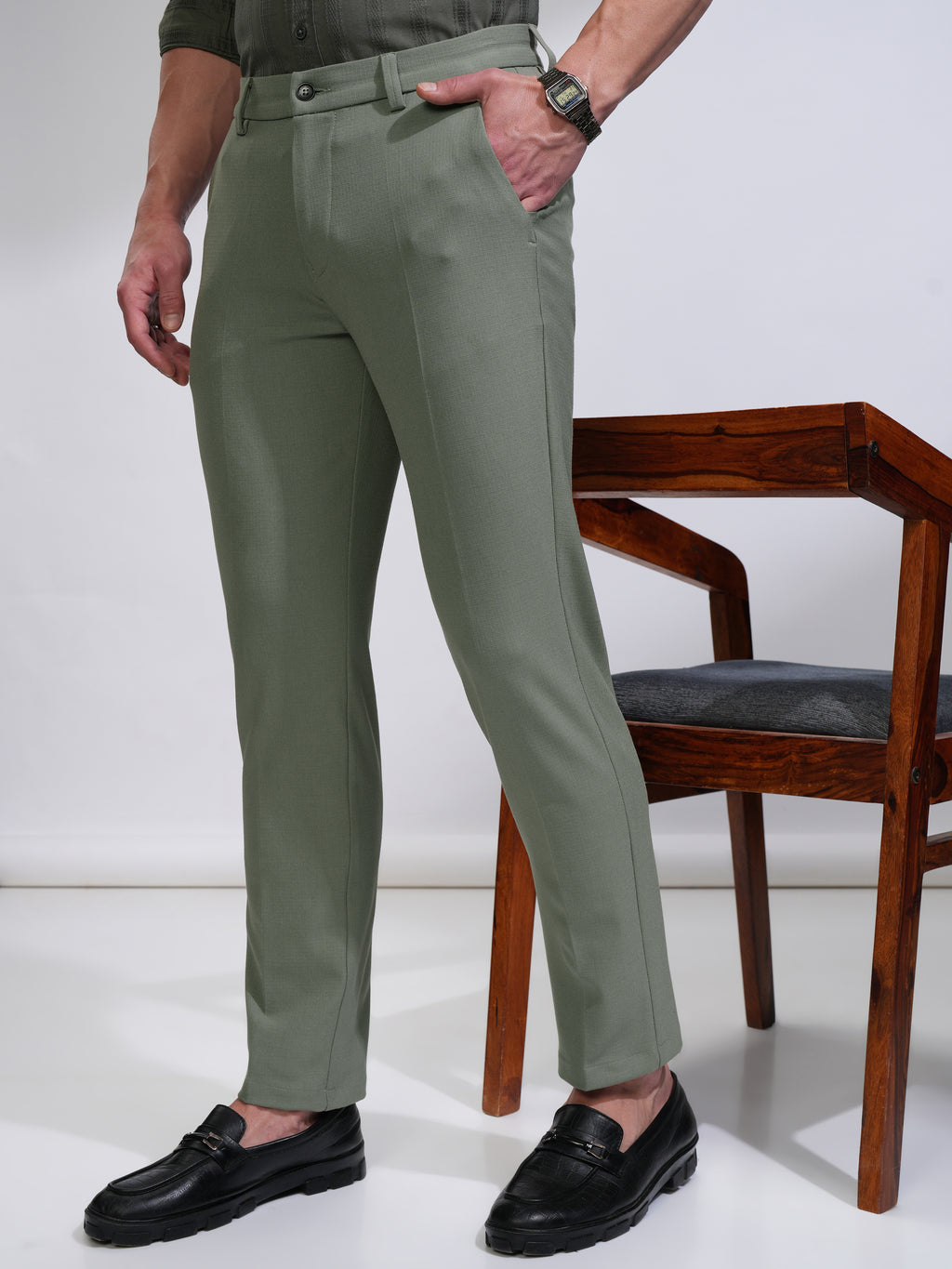 Highlander Men Olive Slim Fit Solid Casual Trouser - Olive - Image 4