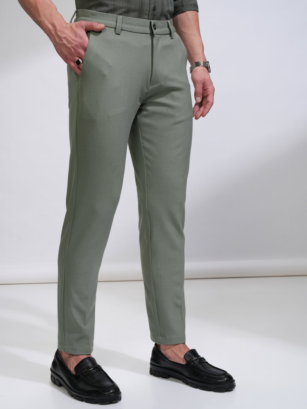 Highlander Men Olive Slim Fit Solid Casual Trouser - Olive - Image 6