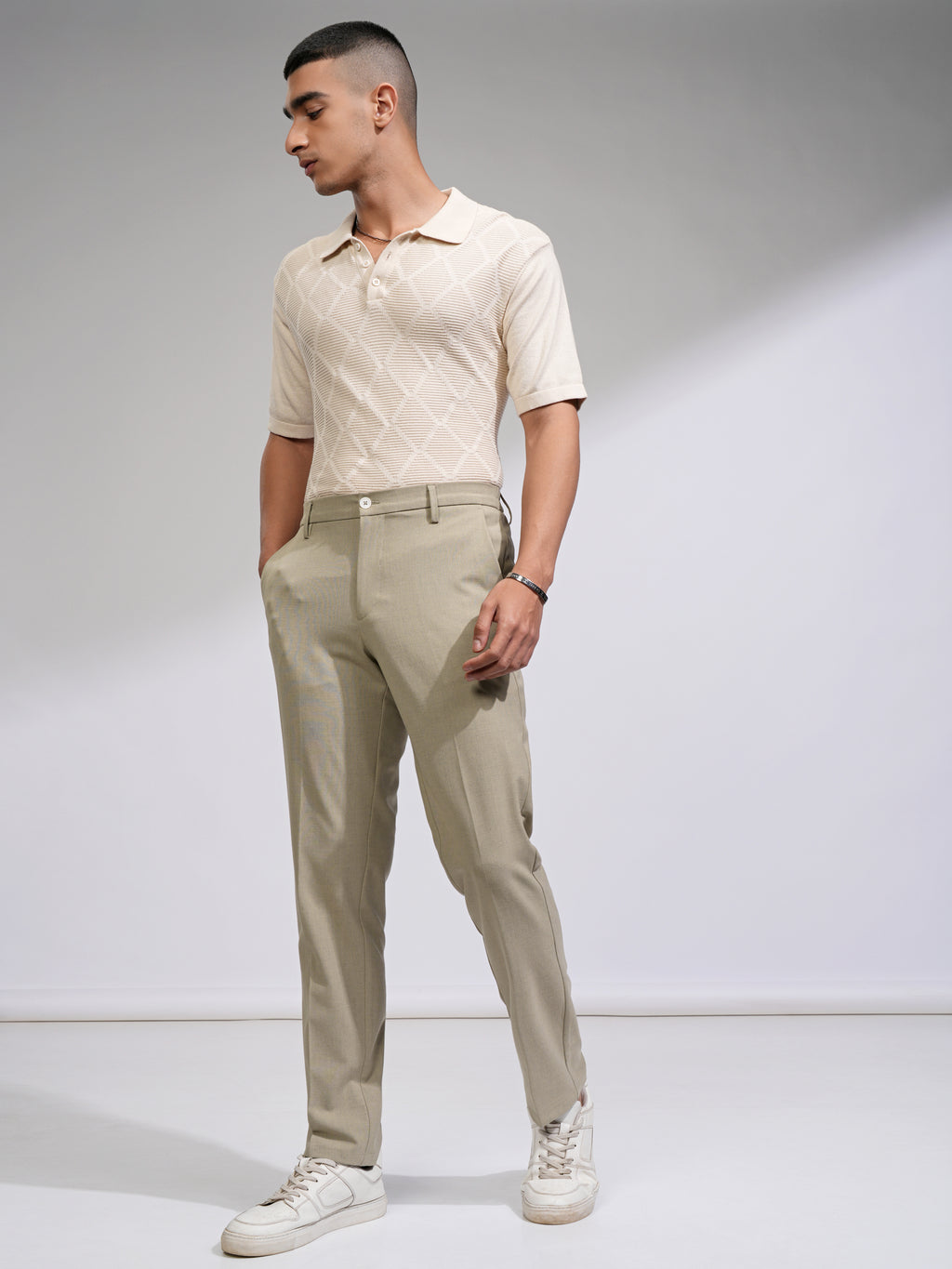Highlander Men Yellow Relaxed Fit Solid Casual Trouser - Yellow - Image 2