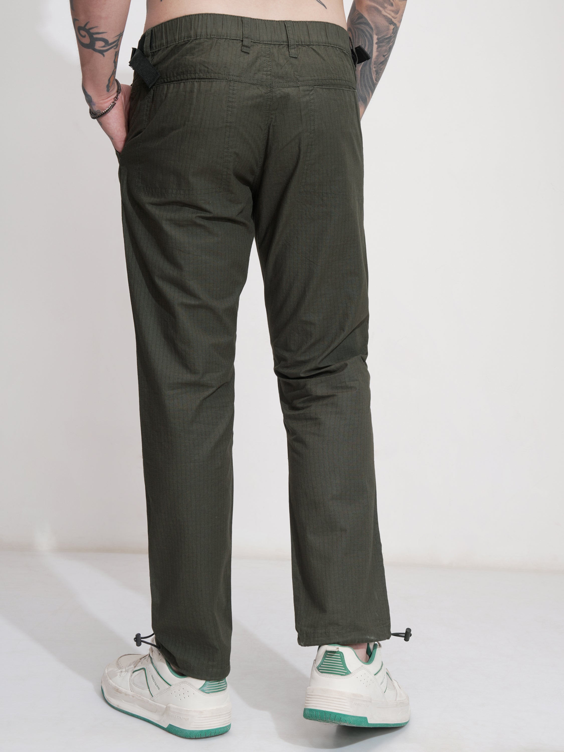 Highlander Men Green Straight Fit Solid Casual Trouser - Green - Image 3
