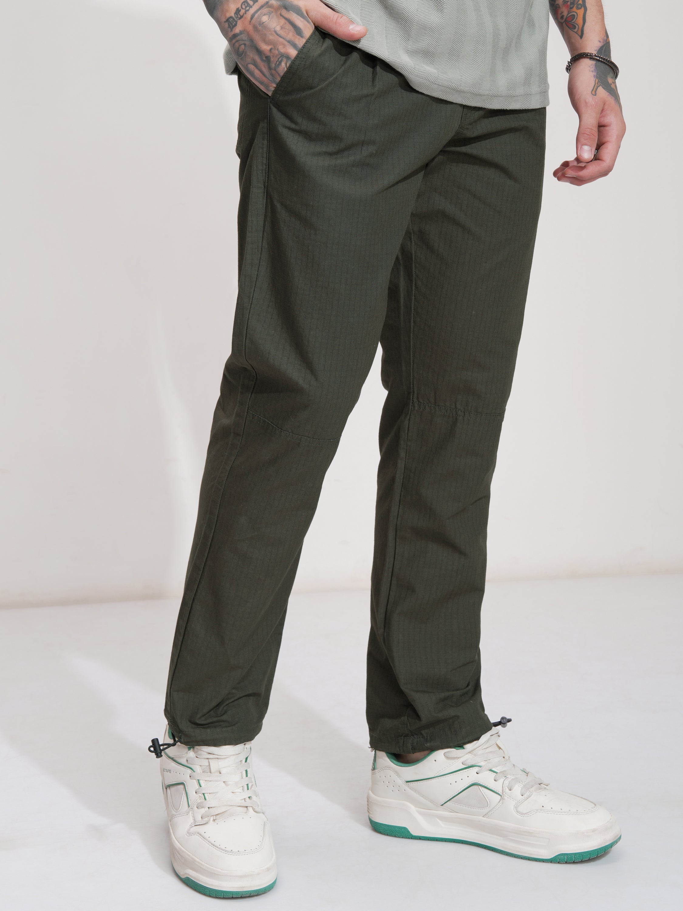 Highlander Men Green Straight Fit Solid Casual Trouser - Green - Image 6